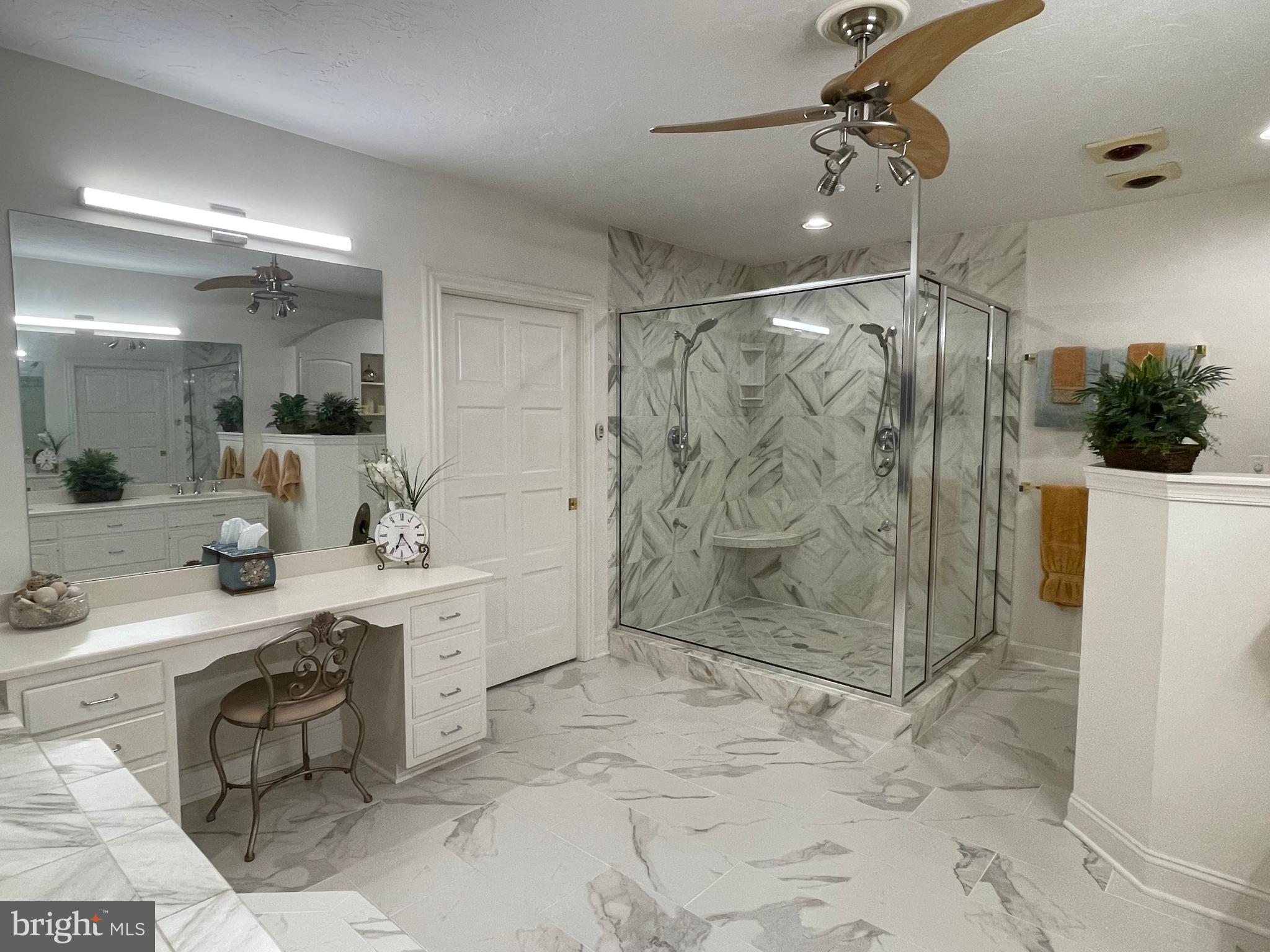 HERITAGE HILLS - Residential