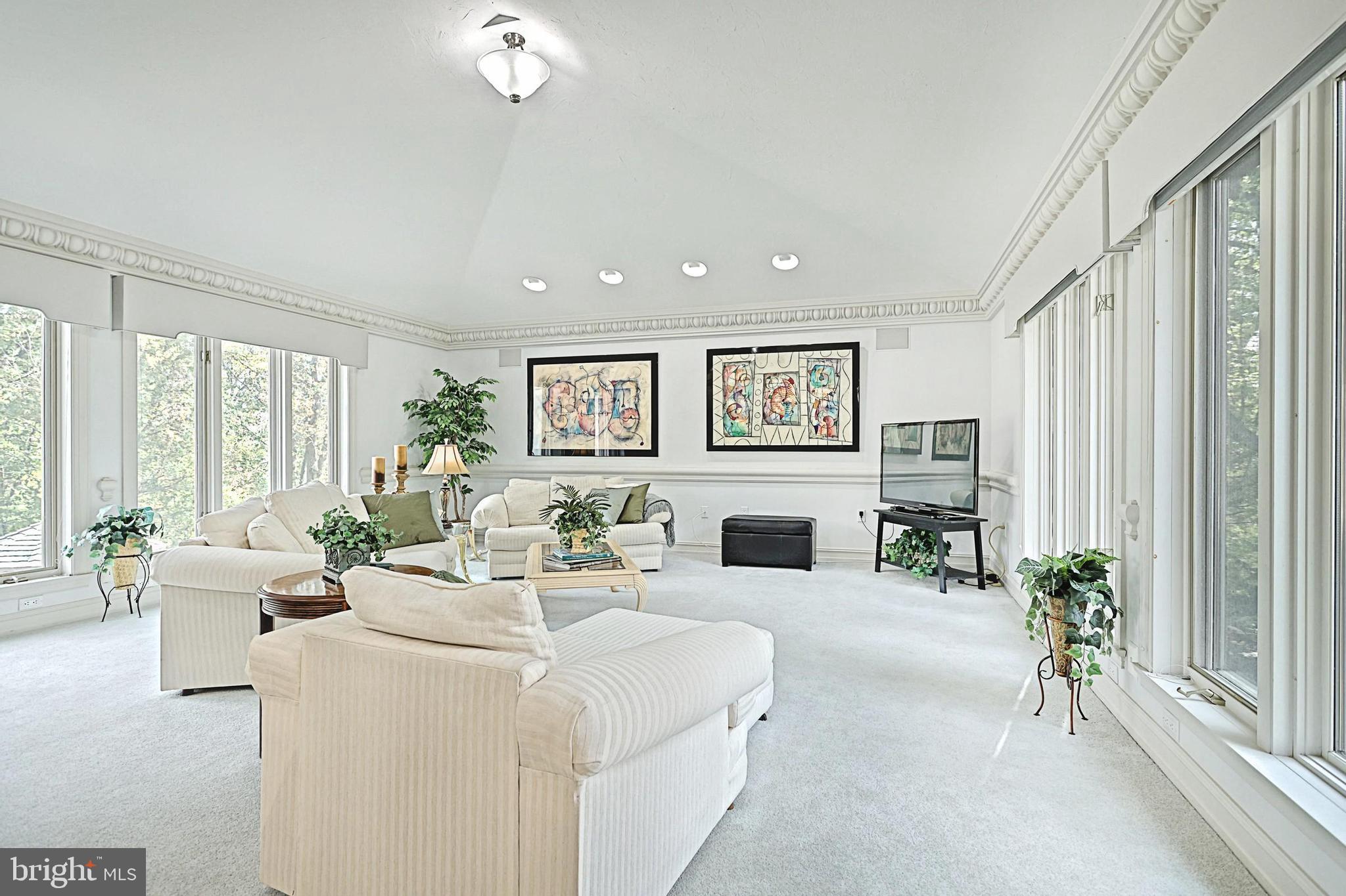 HERITAGE HILLS - Residential