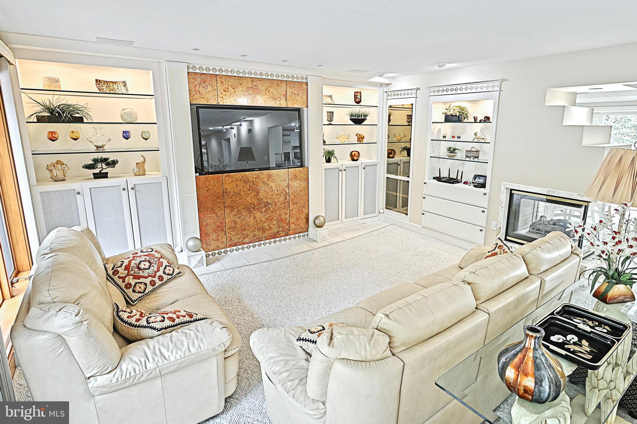 HERITAGE HILLS - Residential