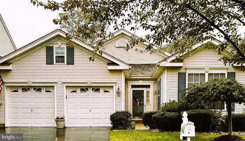 10 Powderhorn Way, Allentown, NJ MLS: NJMM2004182
