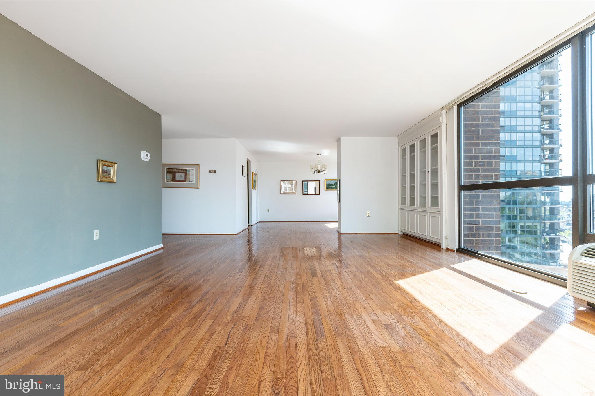 SOCIETY HILL - Residential