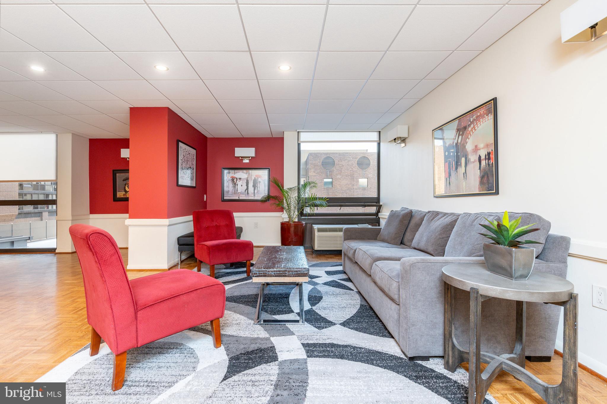 SOCIETY HILL - Residential