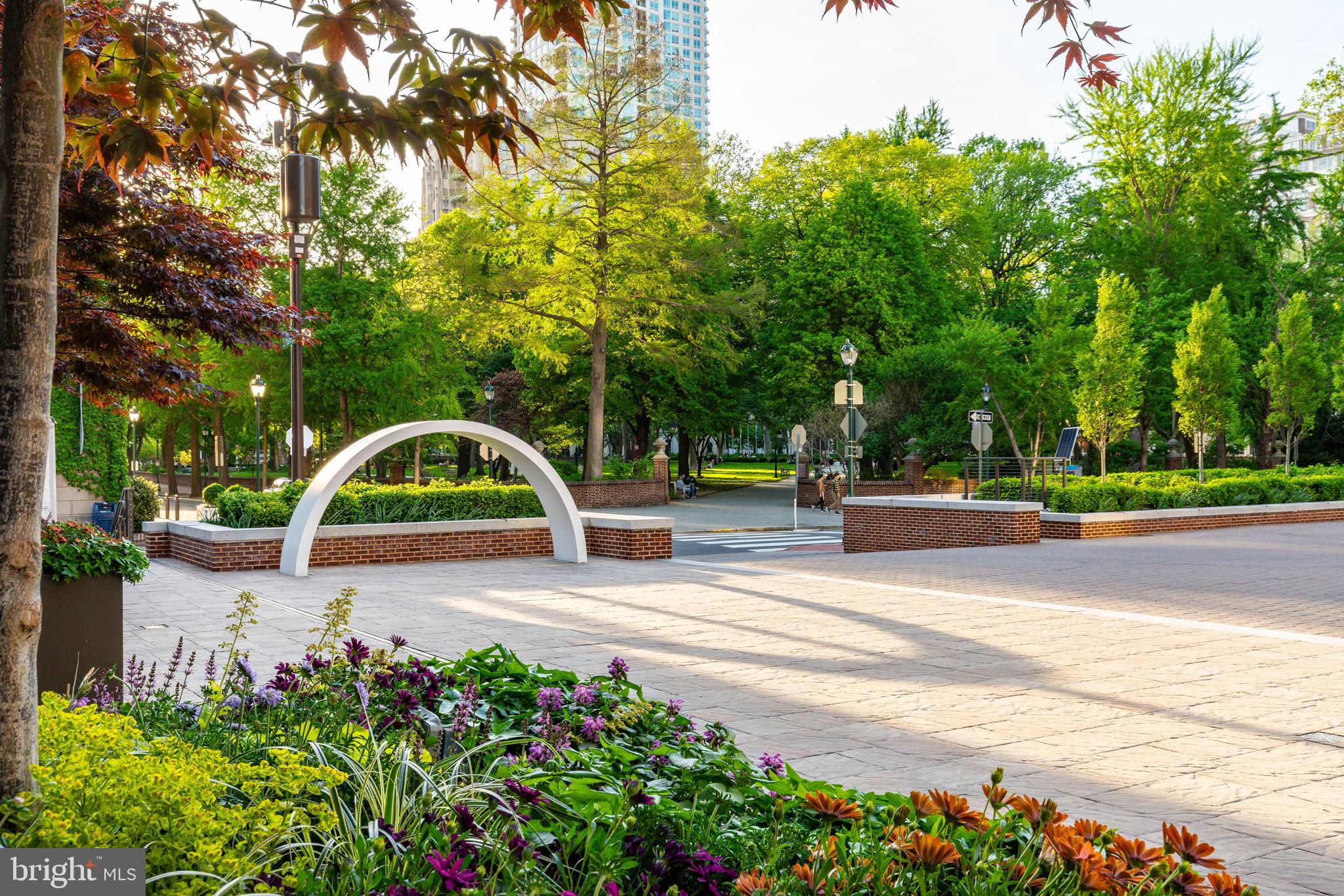 SOCIETY HILL - Residential