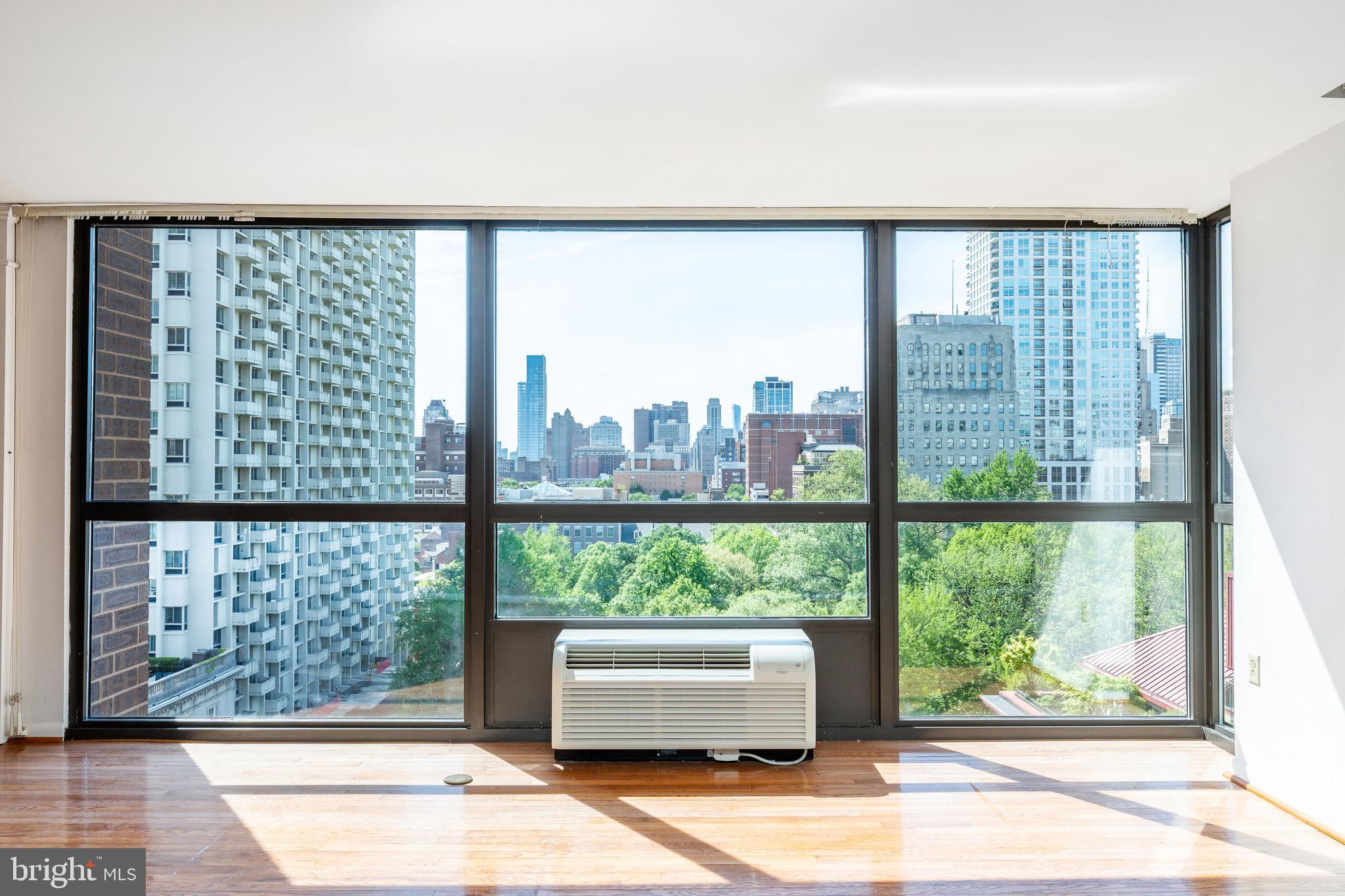 SOCIETY HILL - Residential