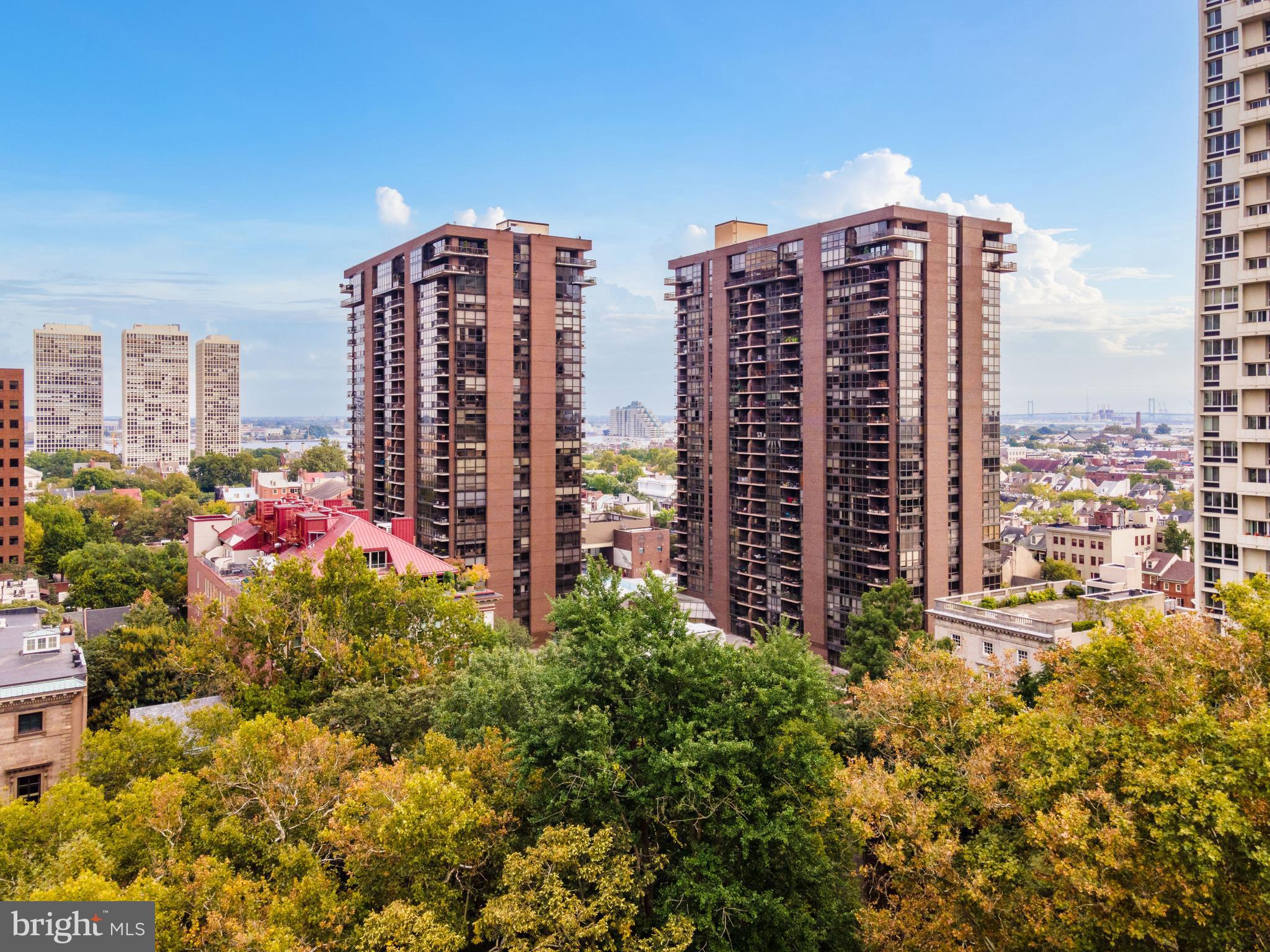 SOCIETY HILL - Residential