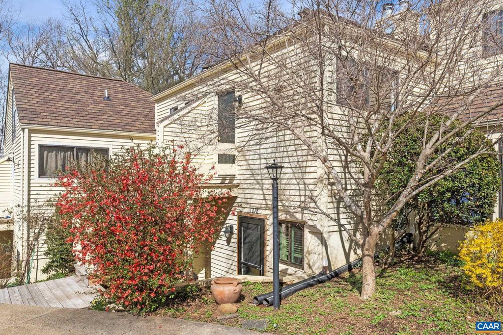 Photo of 1212 Chatham Rdg Rdg, CHARLOTTESVILLE, VA 22901 (MLS # 675505)