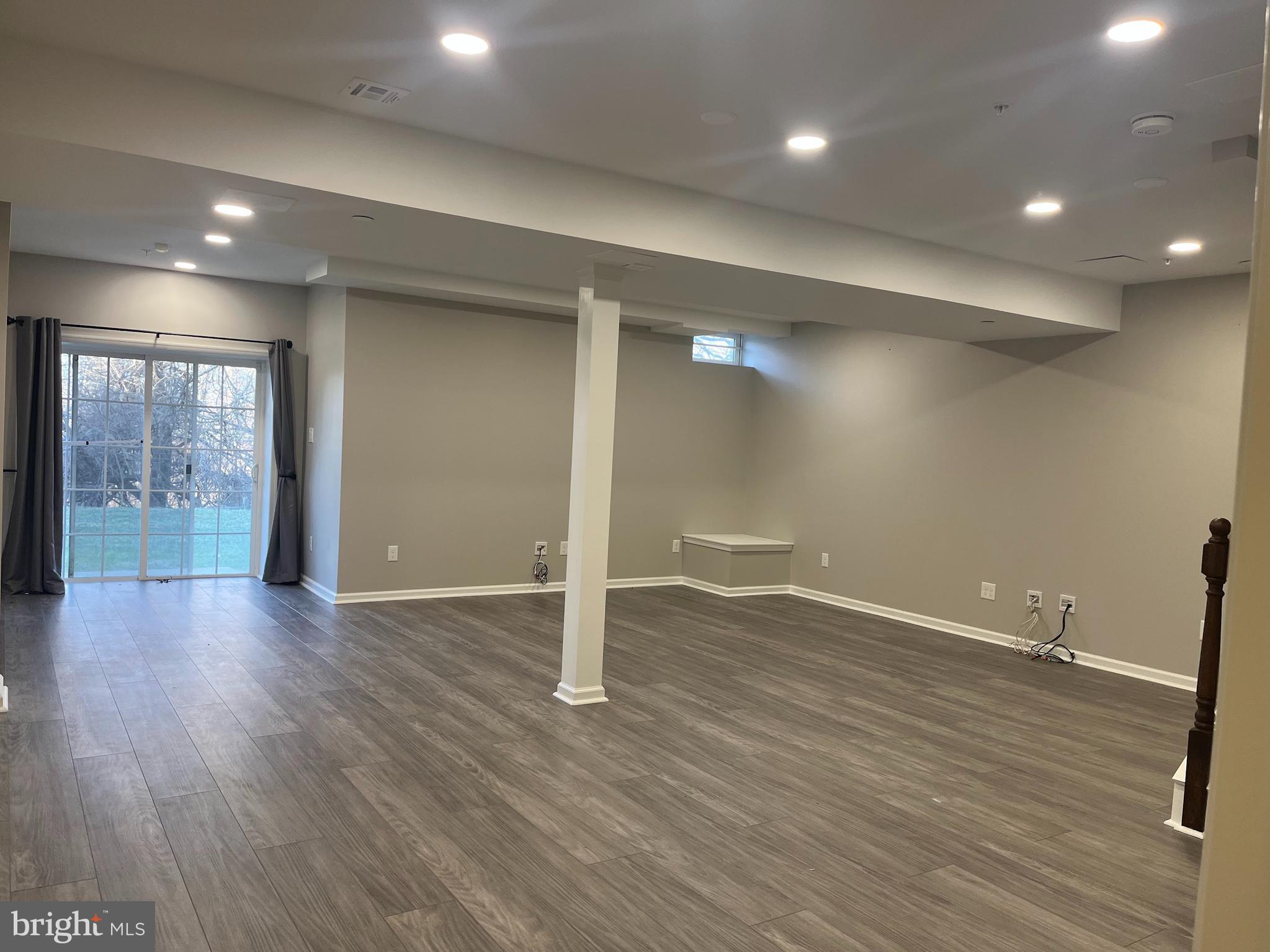 WHITELAND WOODS - Residential Lease