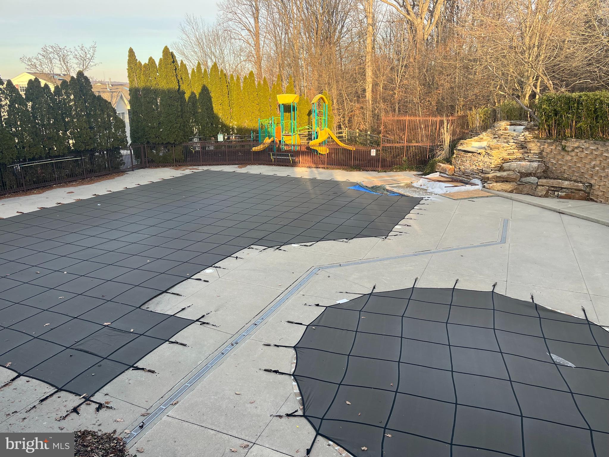 WHITELAND WOODS - Residential Lease