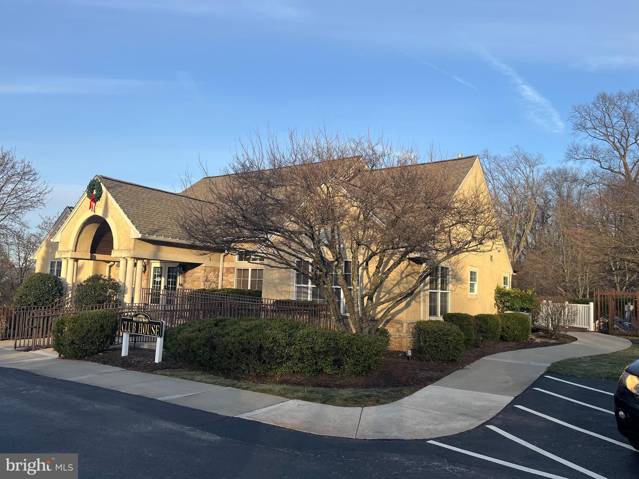 WHITELAND WOODS - Residential Lease