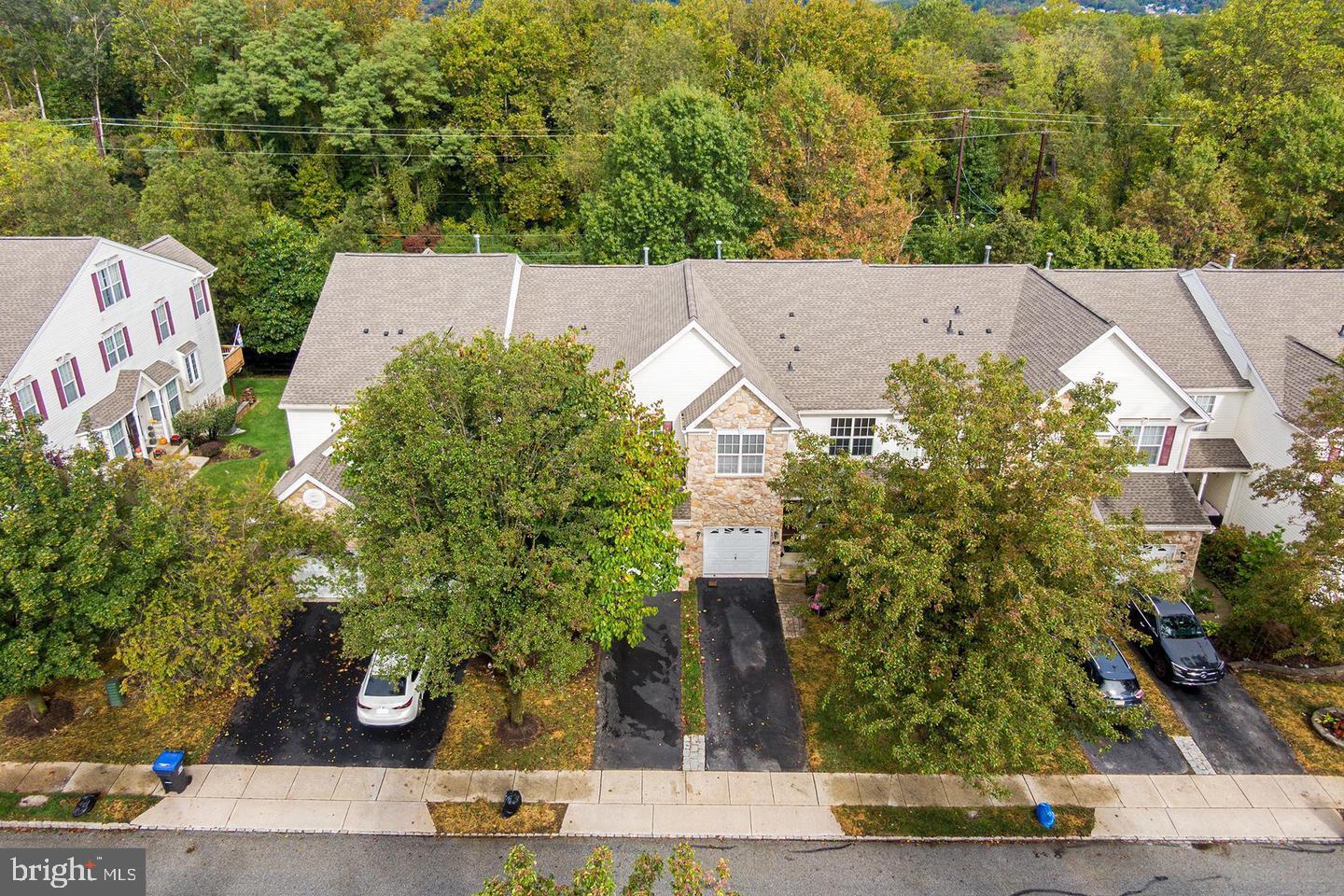 WHITELAND WOODS - Residential Lease