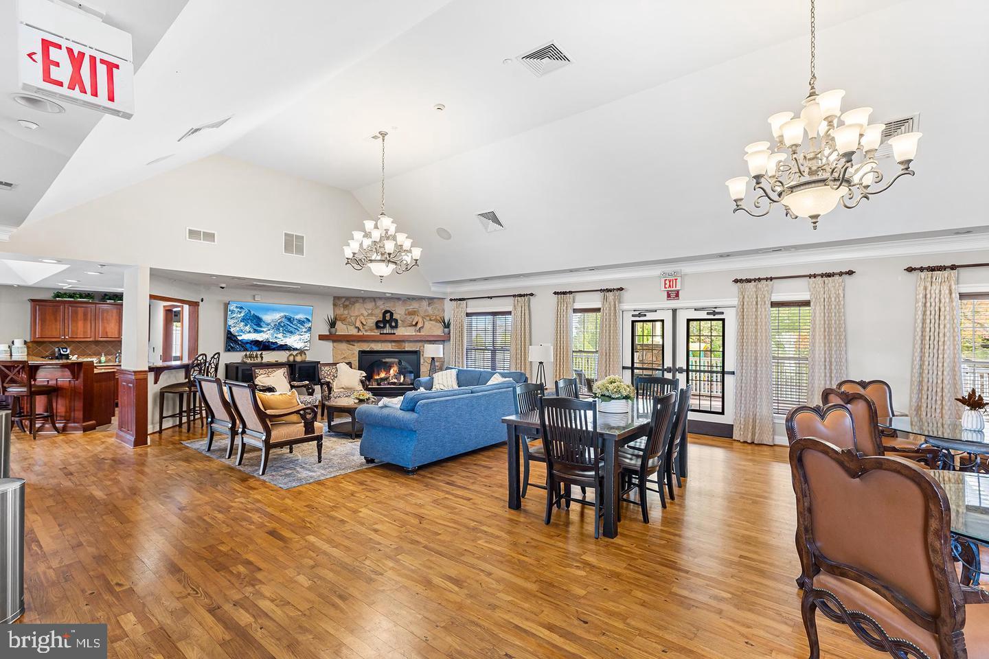 WHITELAND WOODS - Residential Lease