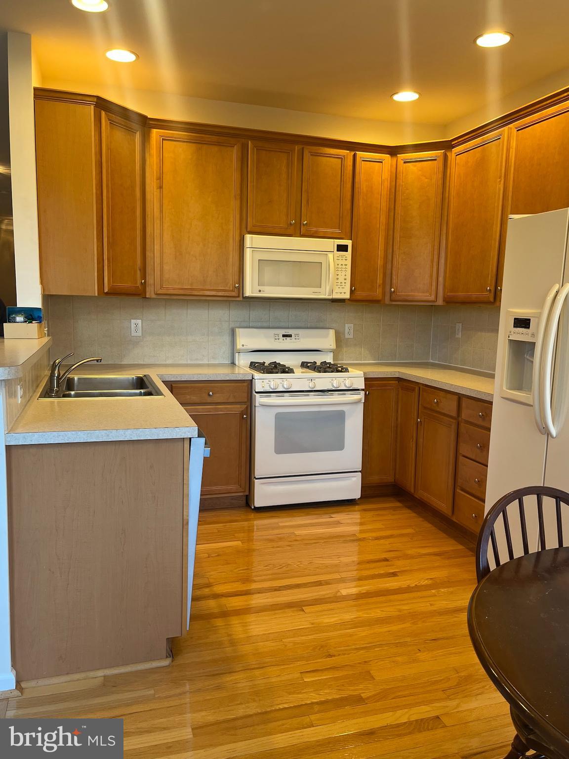 WHITELAND WOODS - Residential Lease