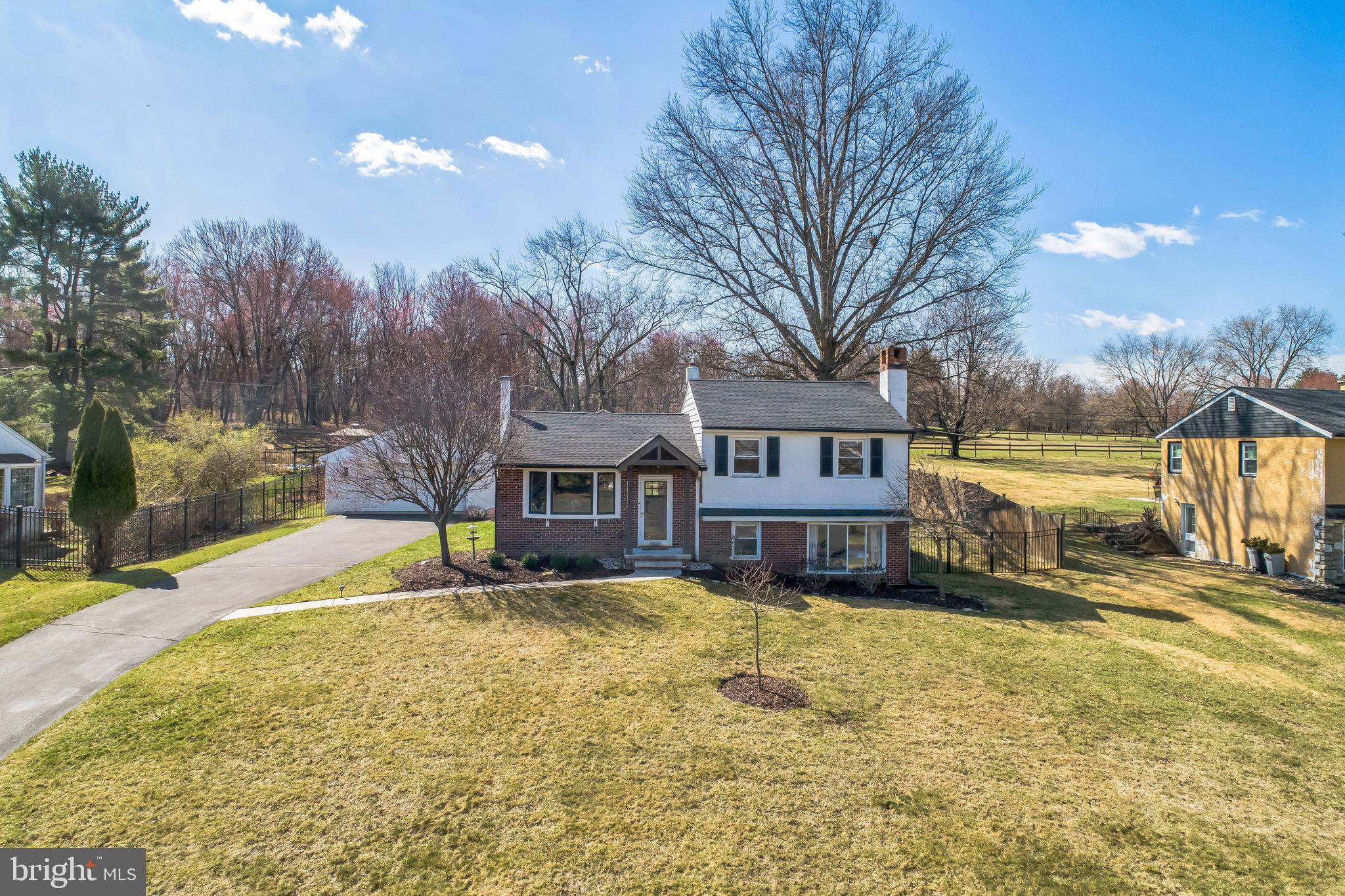 CHURCHVILLE MANOR - Residential