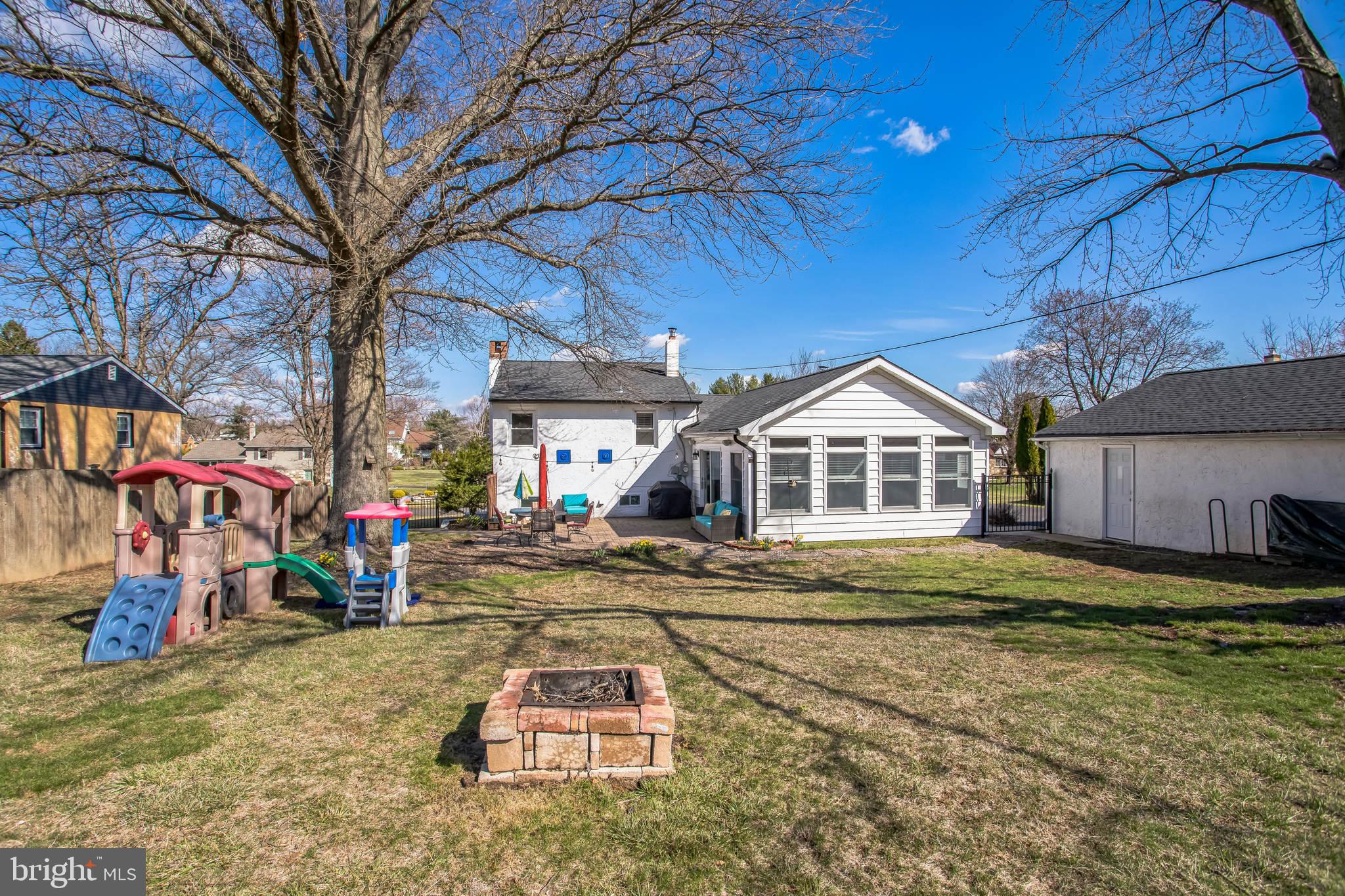 CHURCHVILLE MANOR - Residential