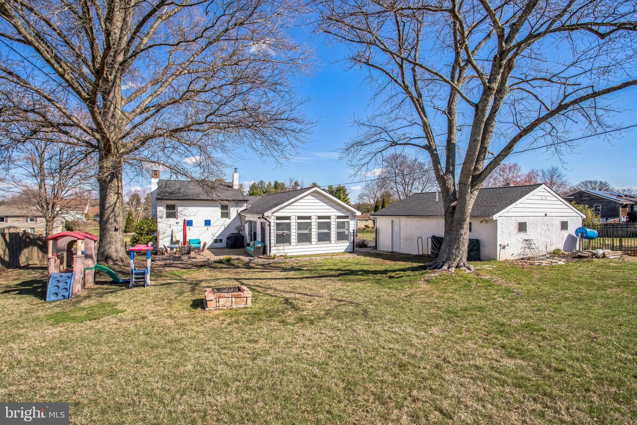 CHURCHVILLE MANOR - Residential