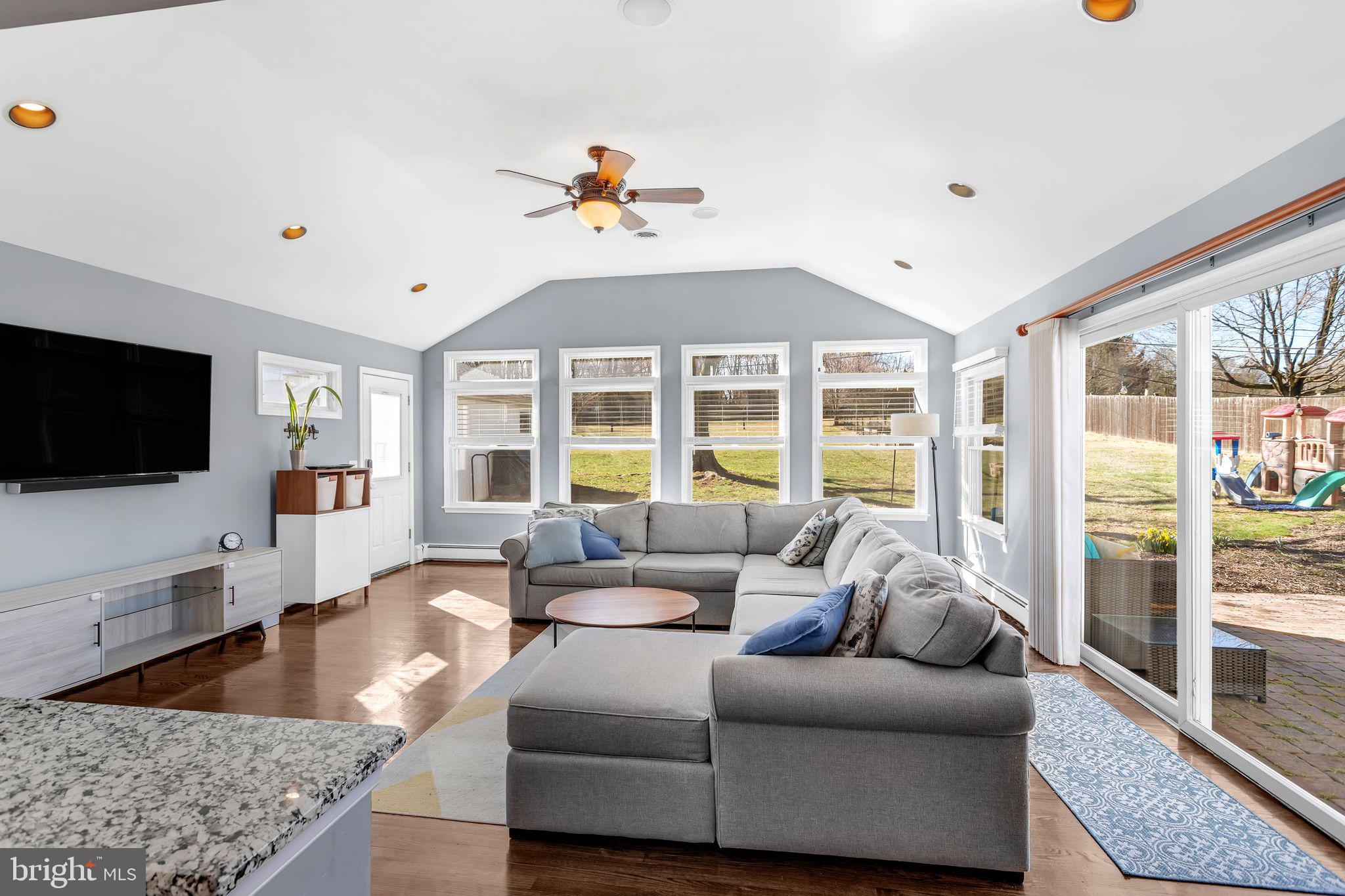 CHURCHVILLE MANOR - Residential