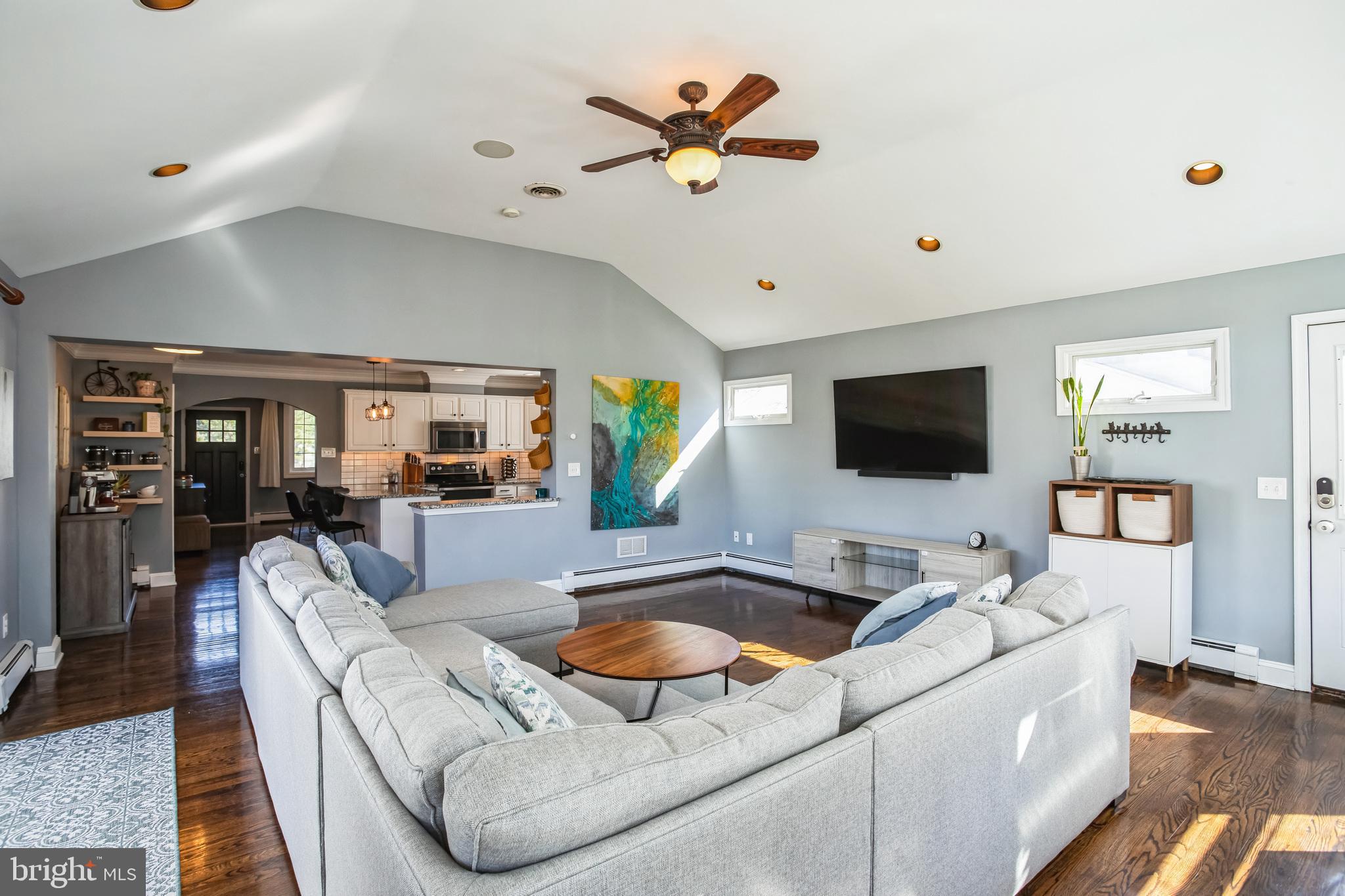 CHURCHVILLE MANOR - Residential