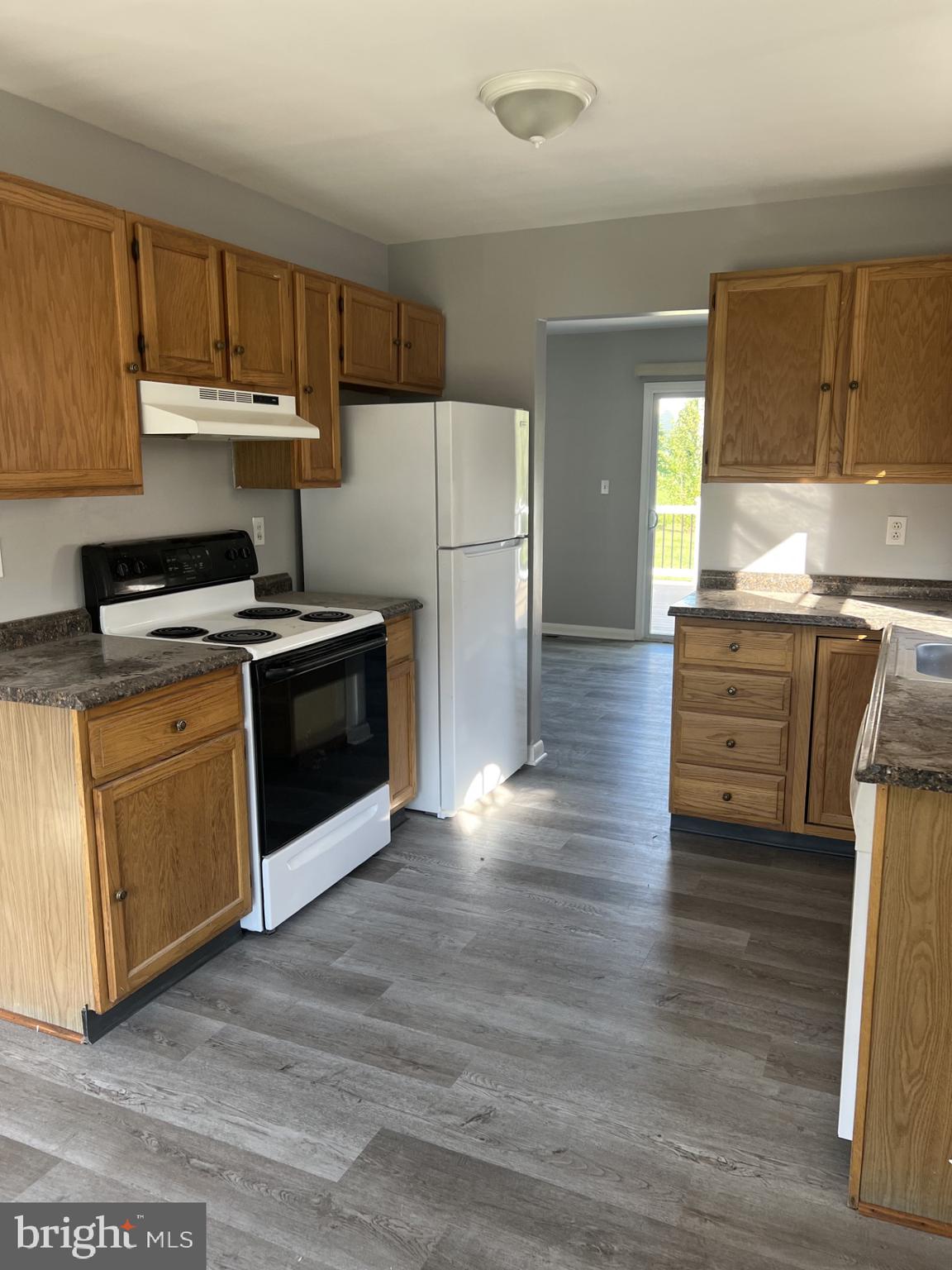 BRENTWOOD PARK - Residential Lease