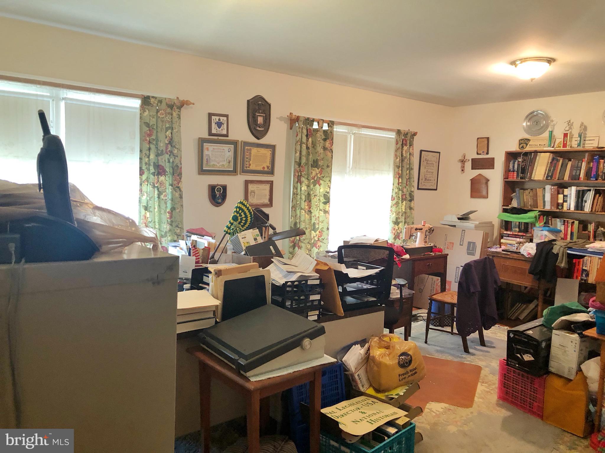 NEIGHBORHOOD - Residential