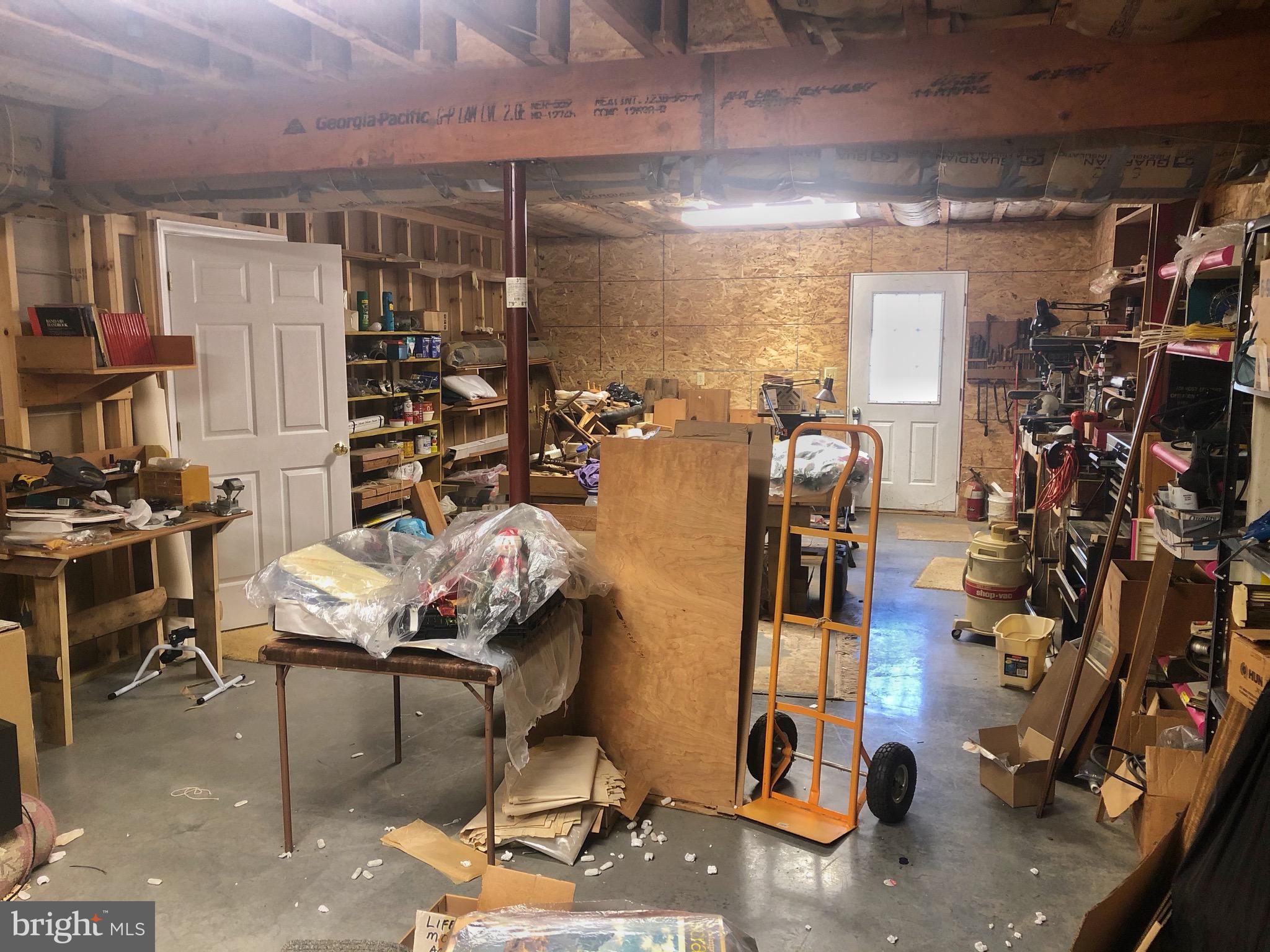 NEIGHBORHOOD - Residential