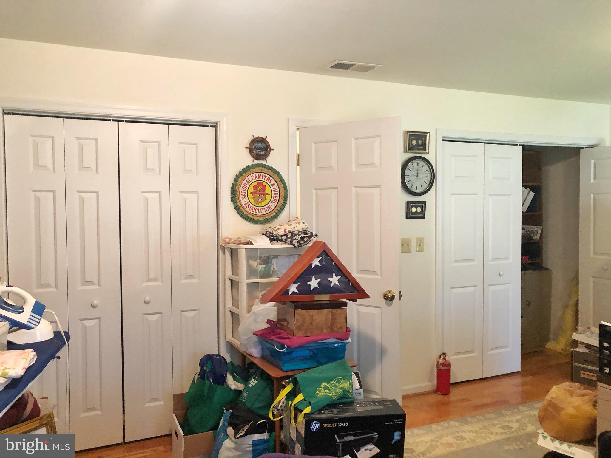 NEIGHBORHOOD - Residential