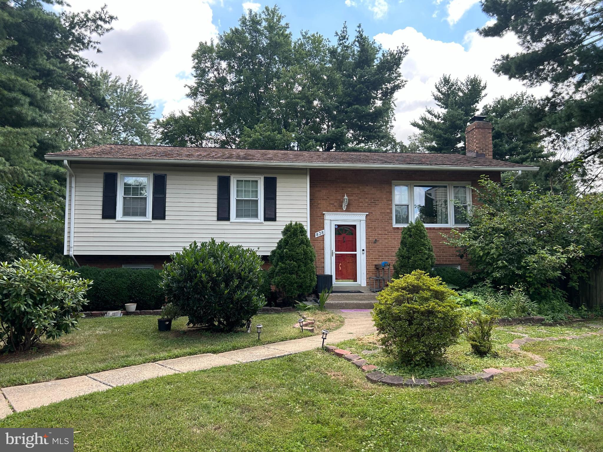 838 COLVIN COURT