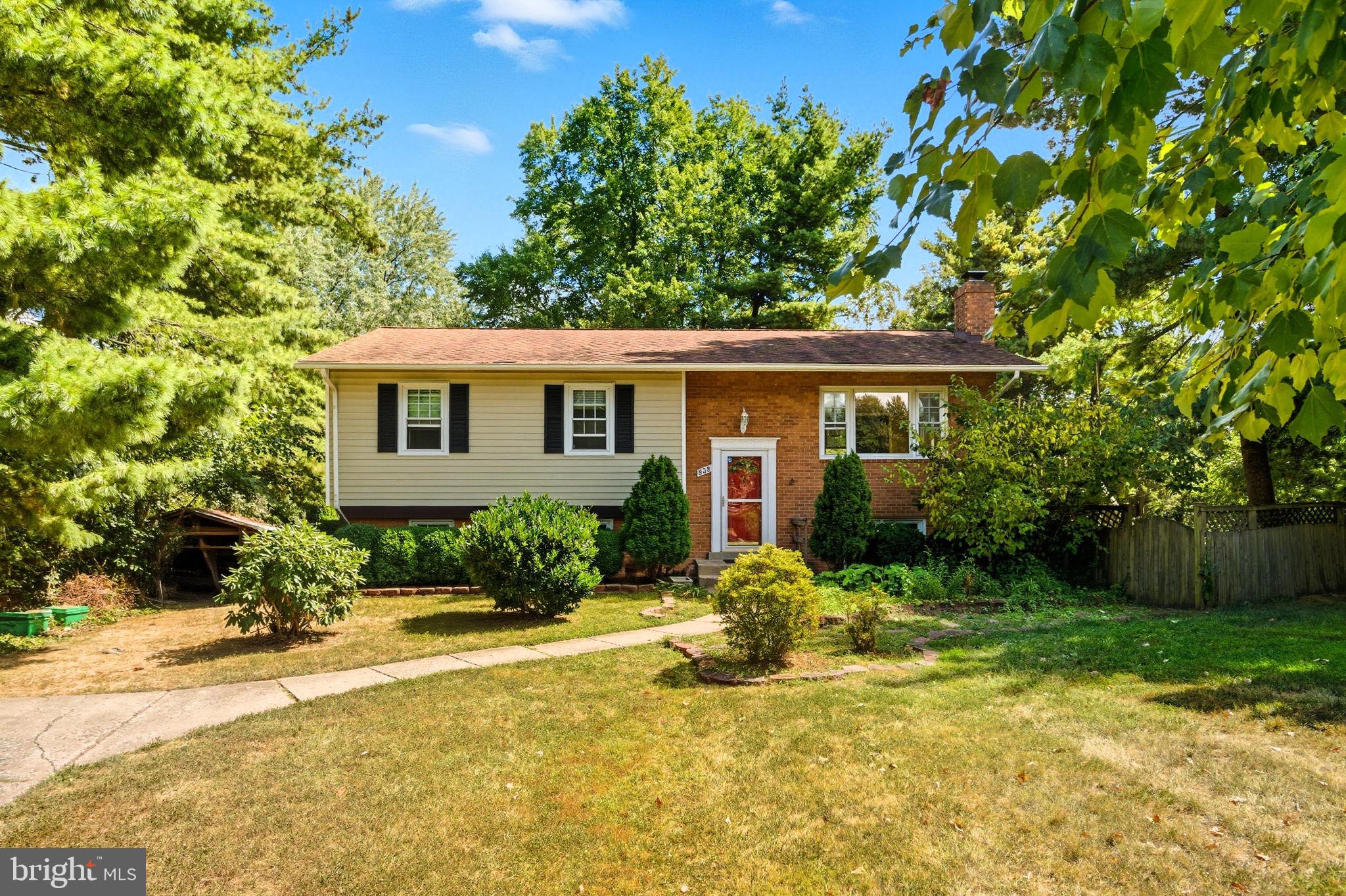 838 COLVIN COURT