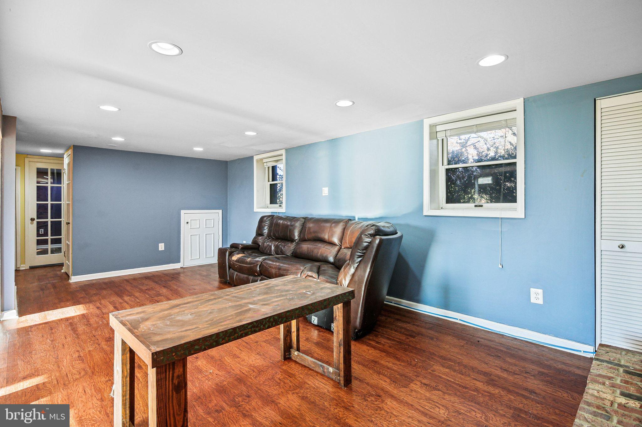 SHERRY RIDGE - Residential