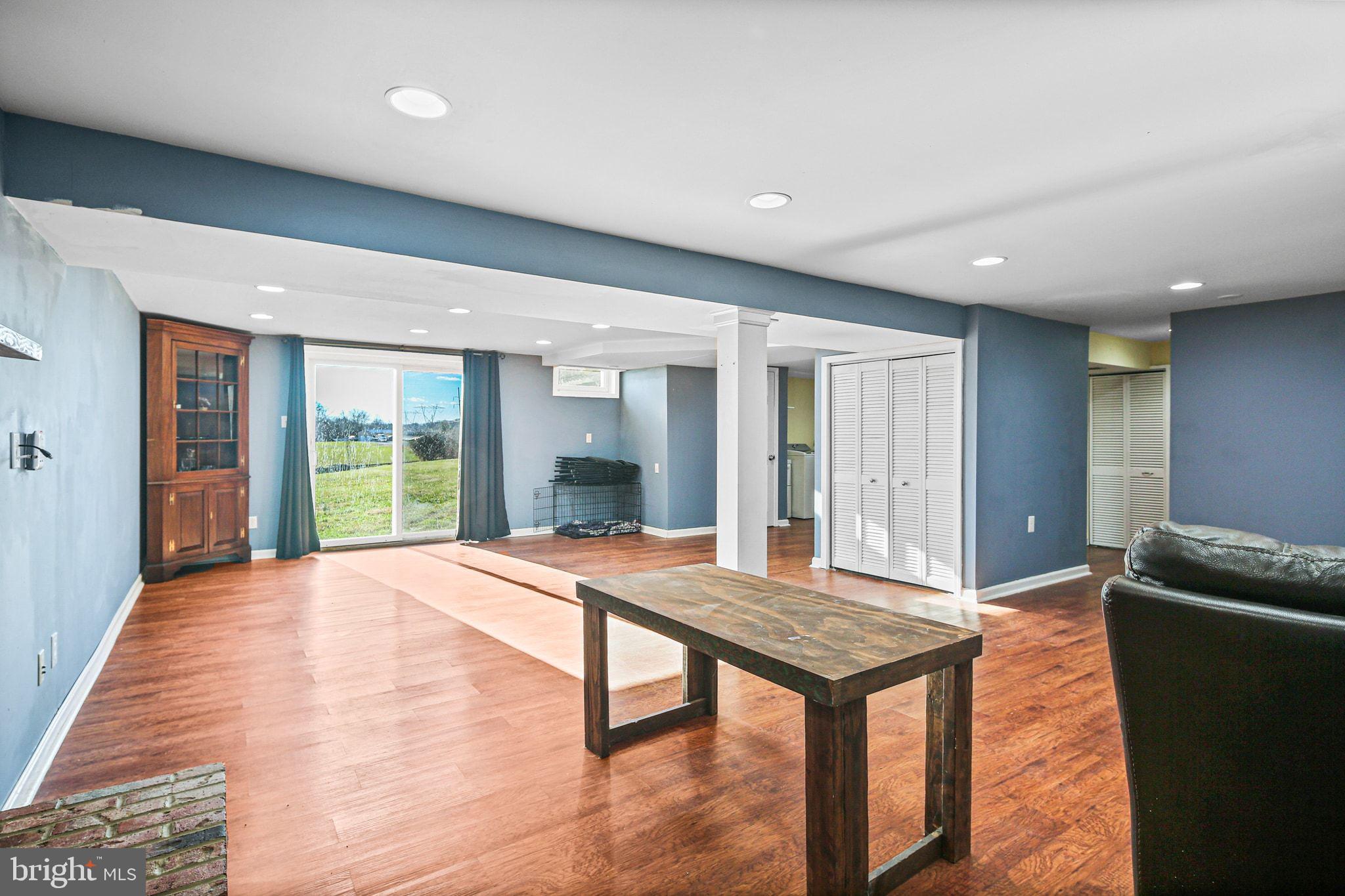 SHERRY RIDGE - Residential