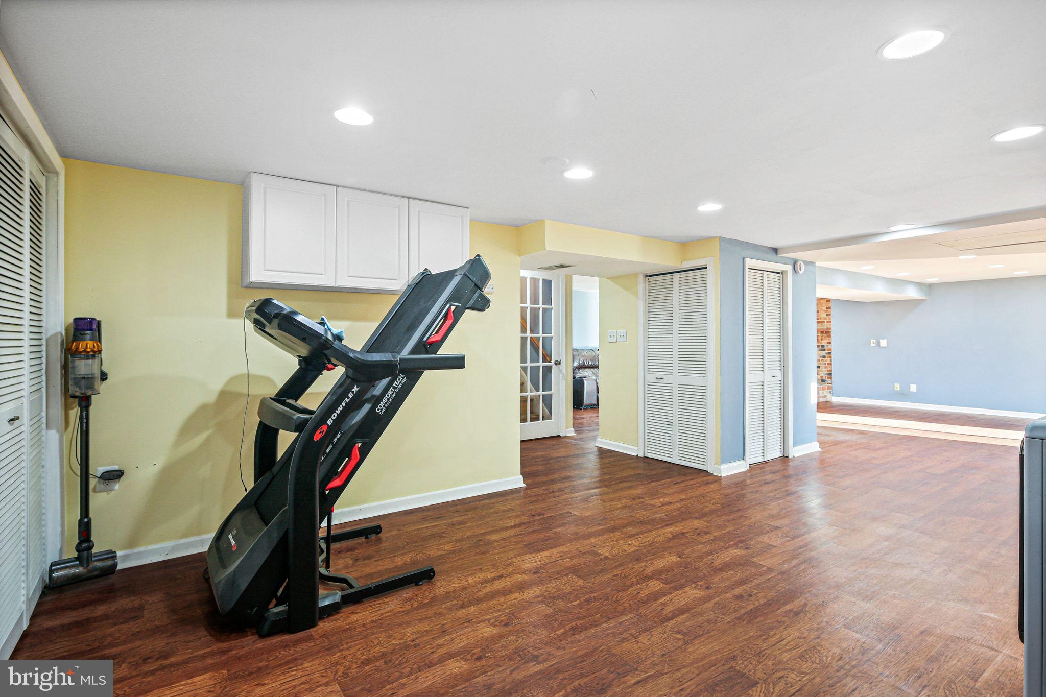 SHERRY RIDGE - Residential