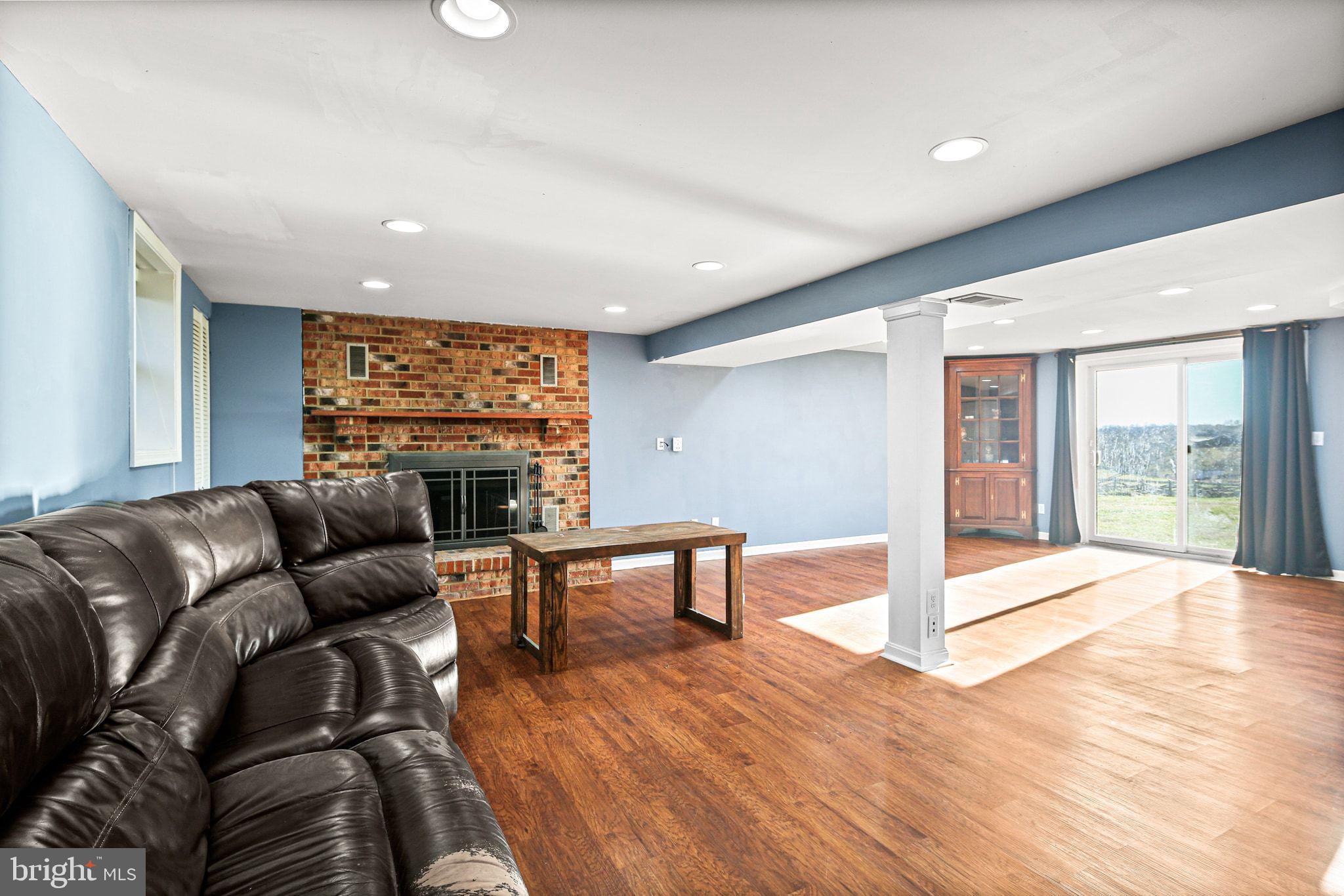 SHERRY RIDGE - Residential