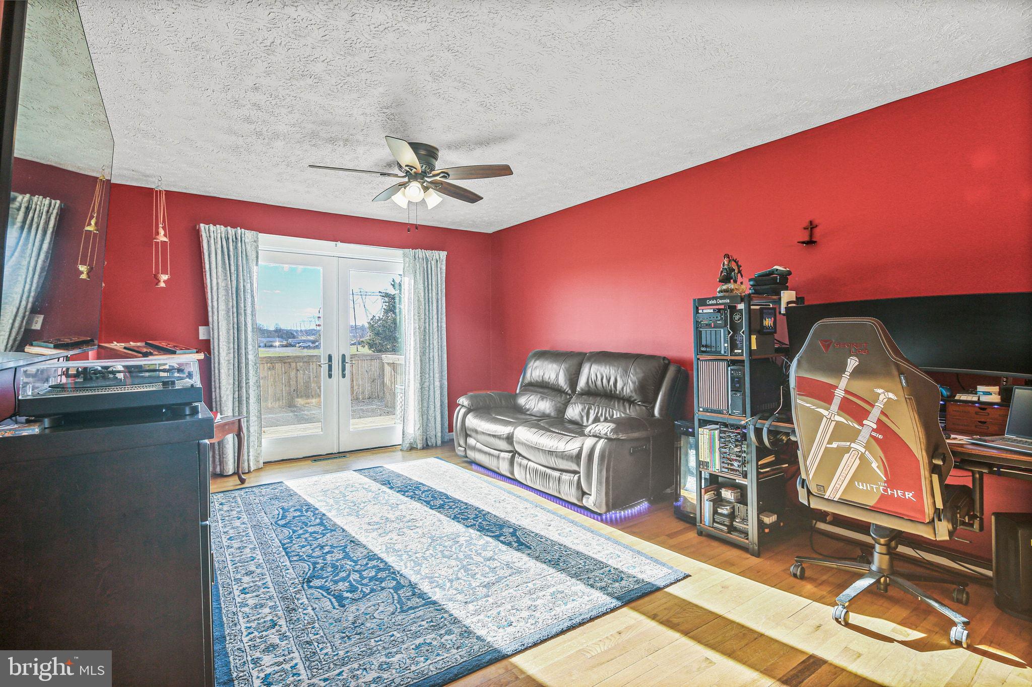 SHERRY RIDGE - Residential