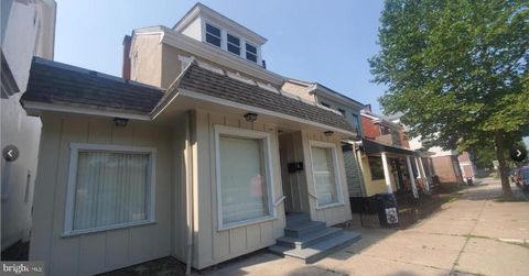 Photo of 866 E High Street, POTTSTOWN, PA 19464 (MLS # PAMC2157308)