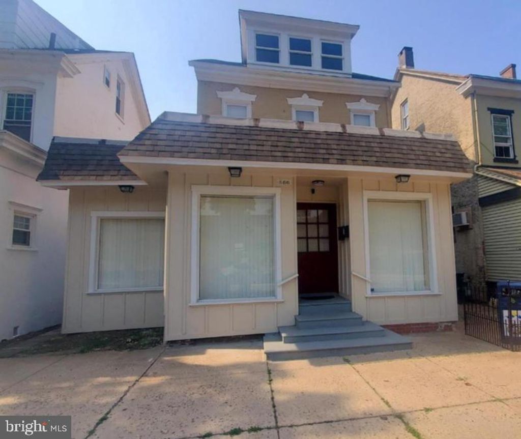 Photo of 866 E High Street, POTTSTOWN, PA 19464 (MLS # PAMC2157308)