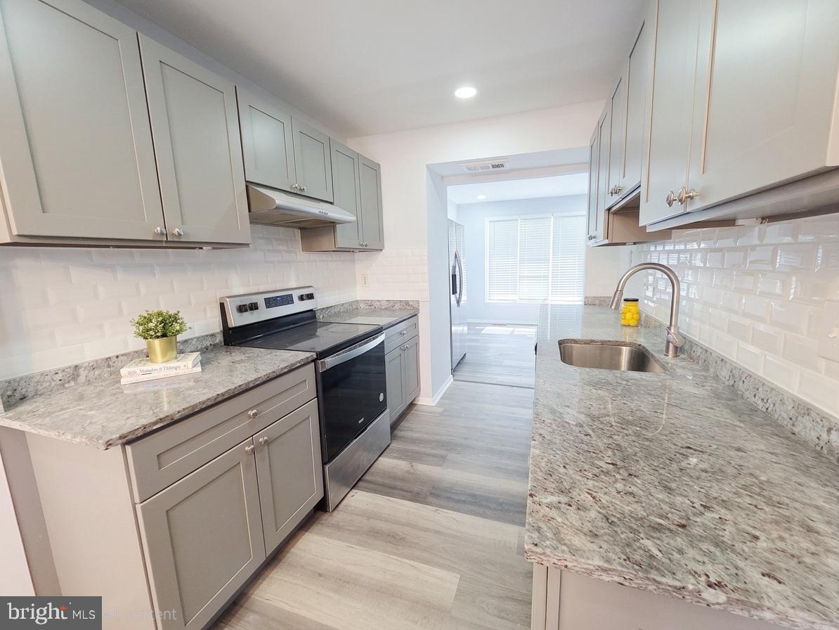 BRIAR VILLAGE PLAT 1 - Residential