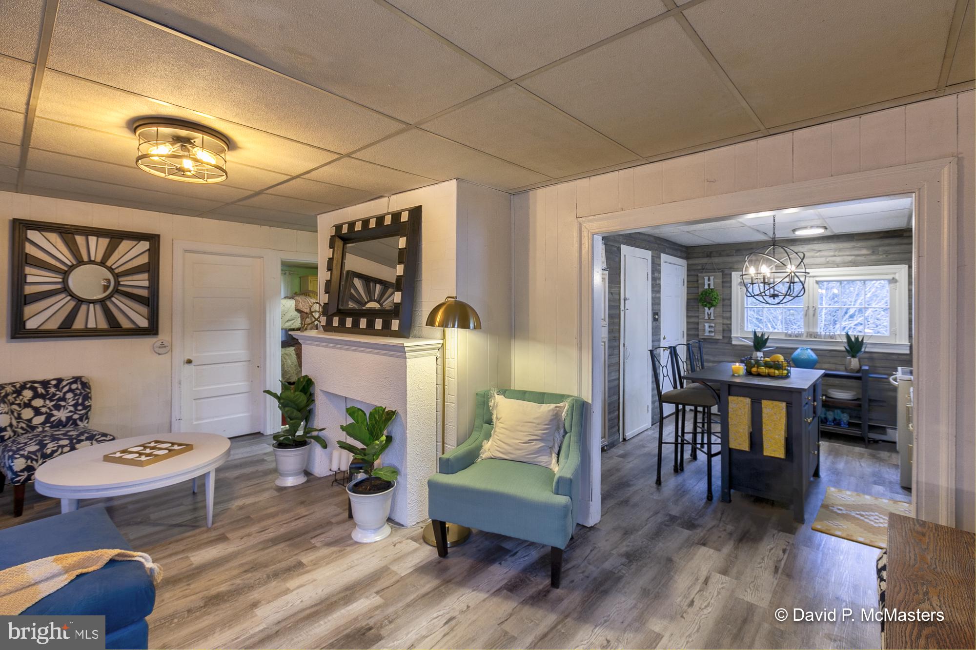 CHARLES TOWN - Residential