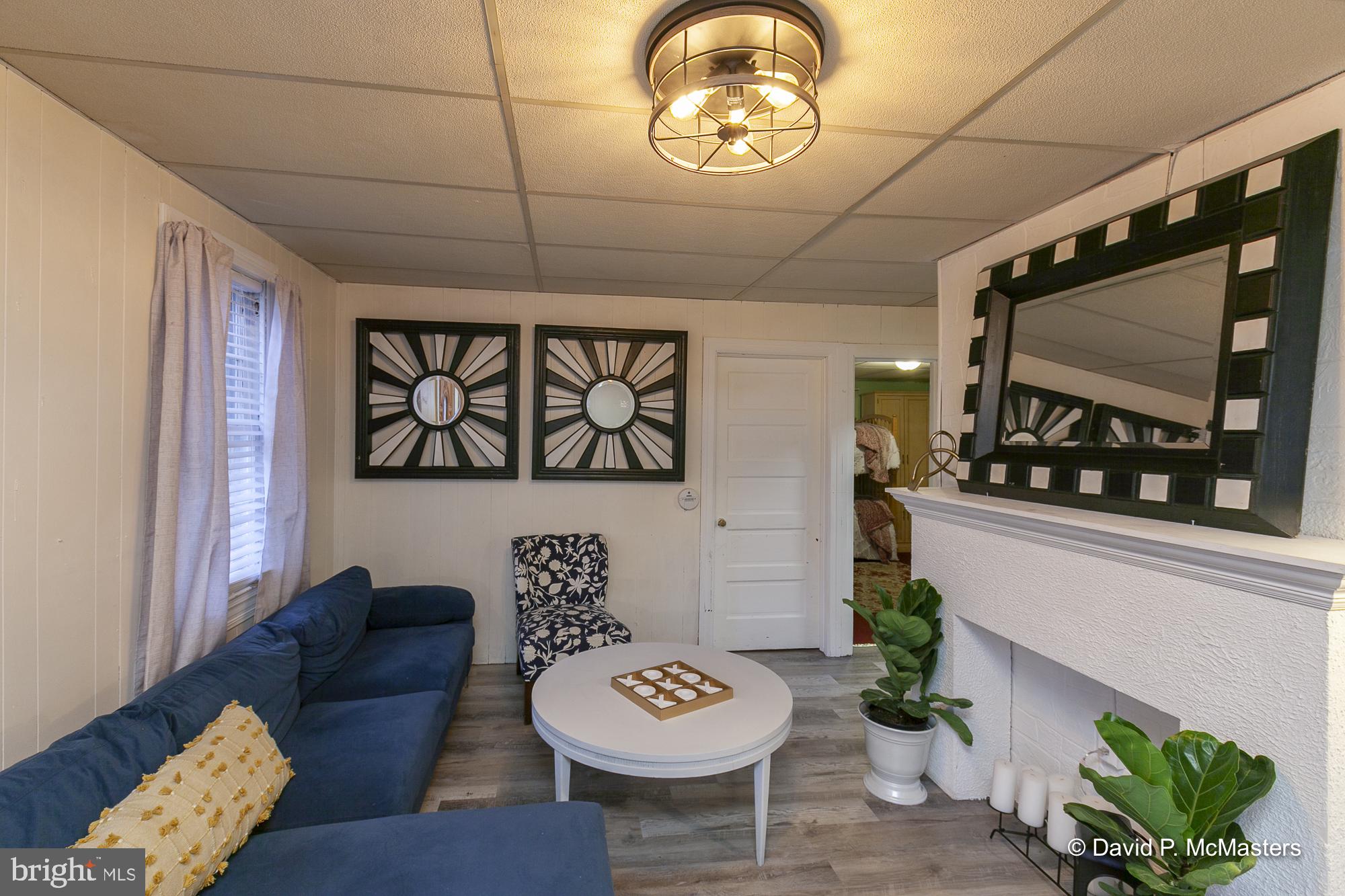 CHARLES TOWN - Residential