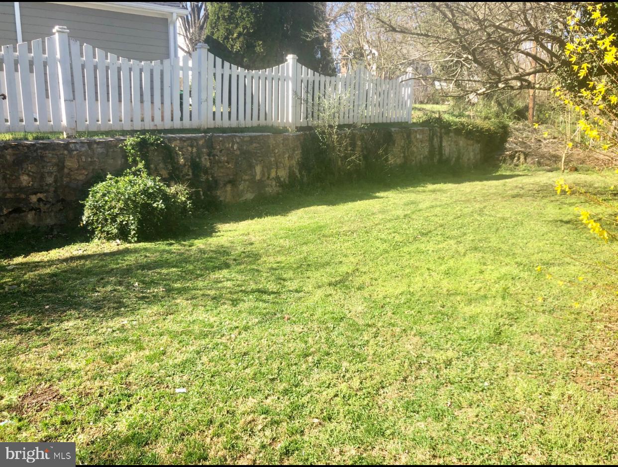 CHARLES TOWN - Residential