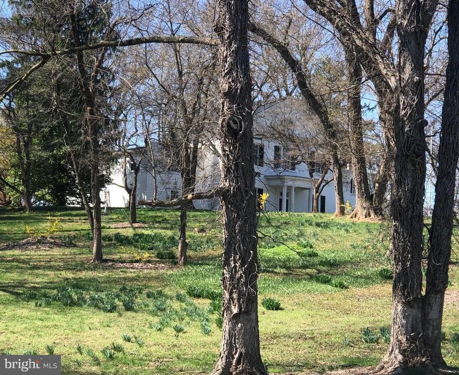 CHARLES TOWN - Residential