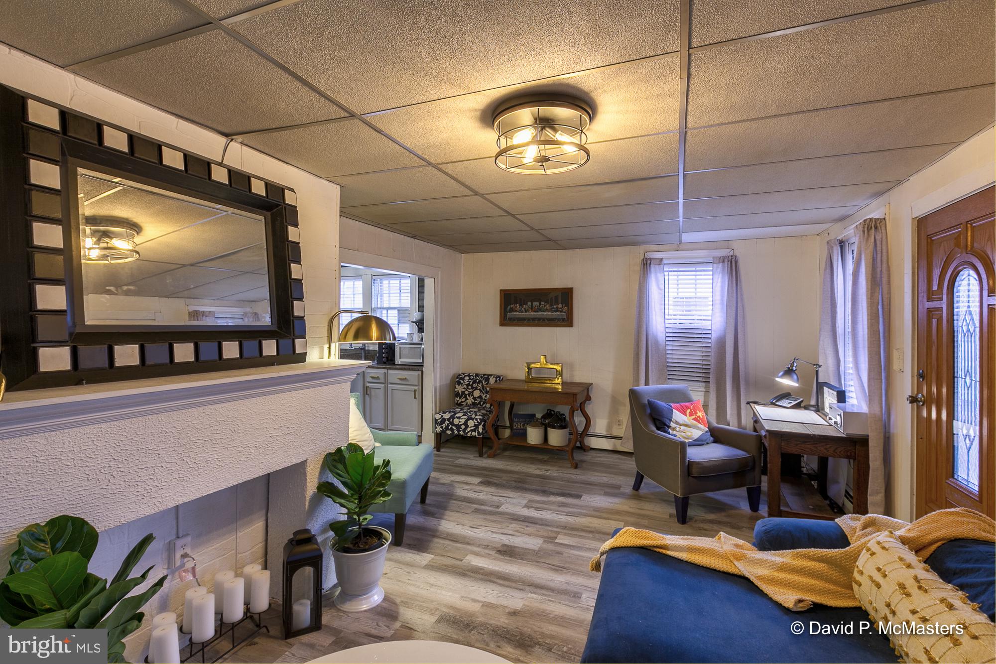 CHARLES TOWN - Residential