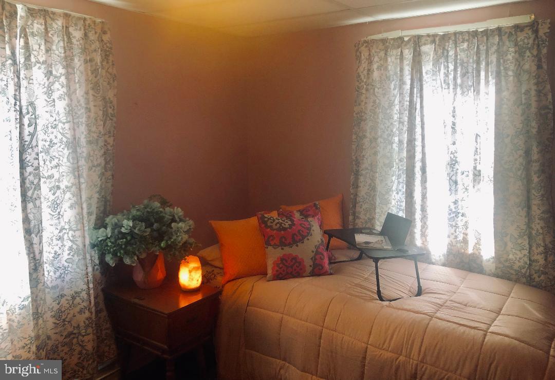 CHARLES TOWN - Residential