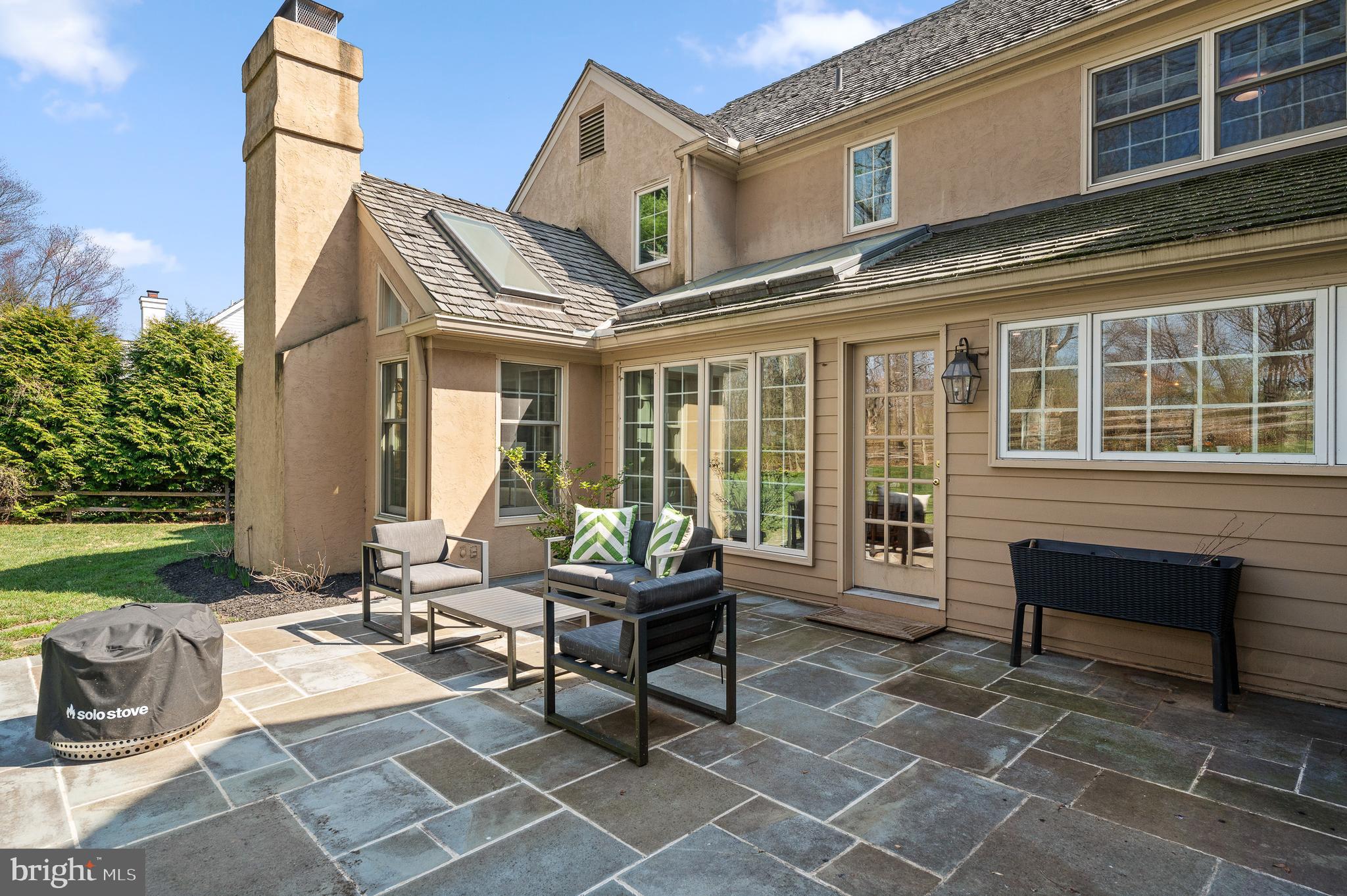 RAVENSCLIFF - Residential