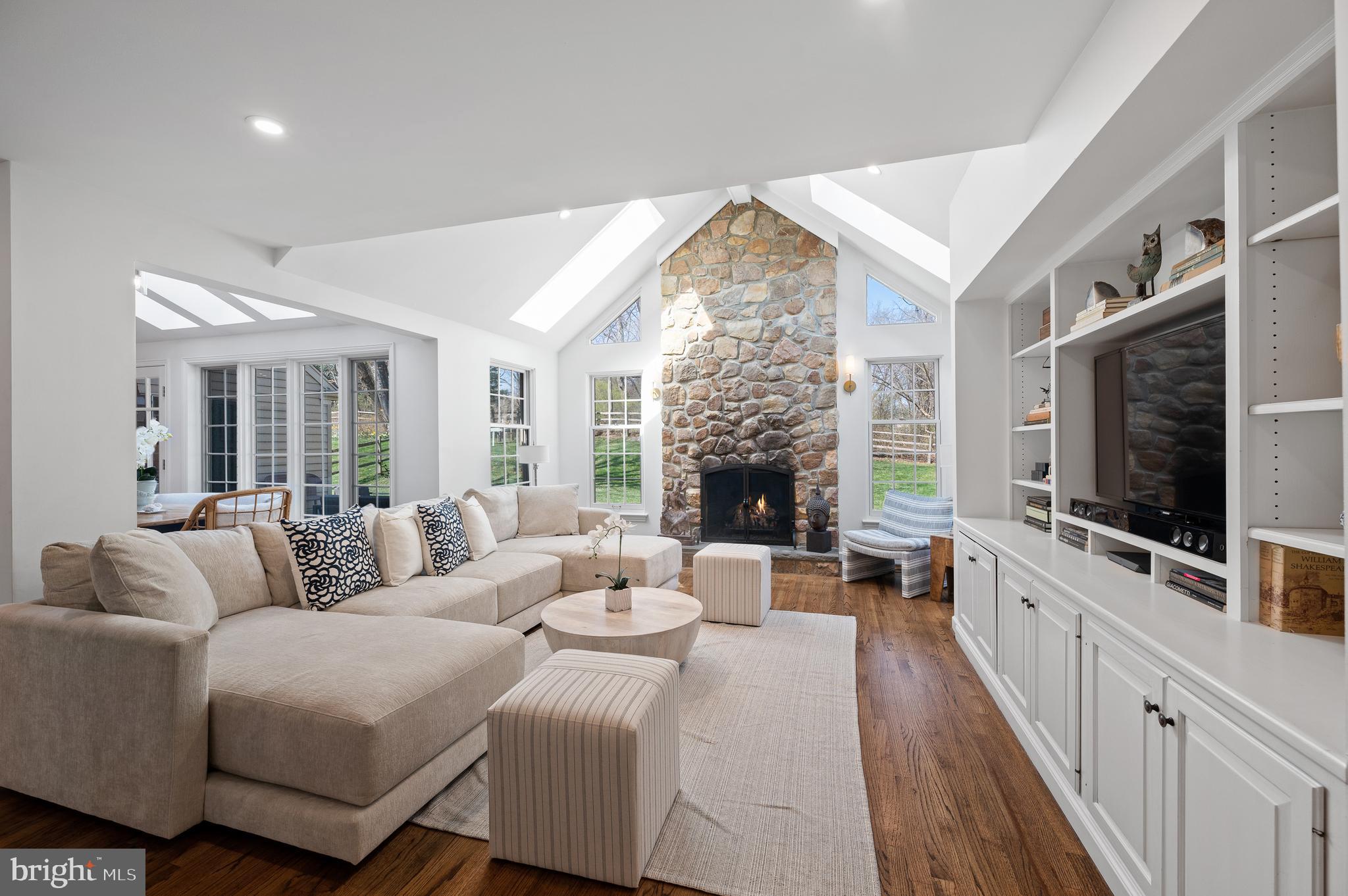 RAVENSCLIFF - Residential