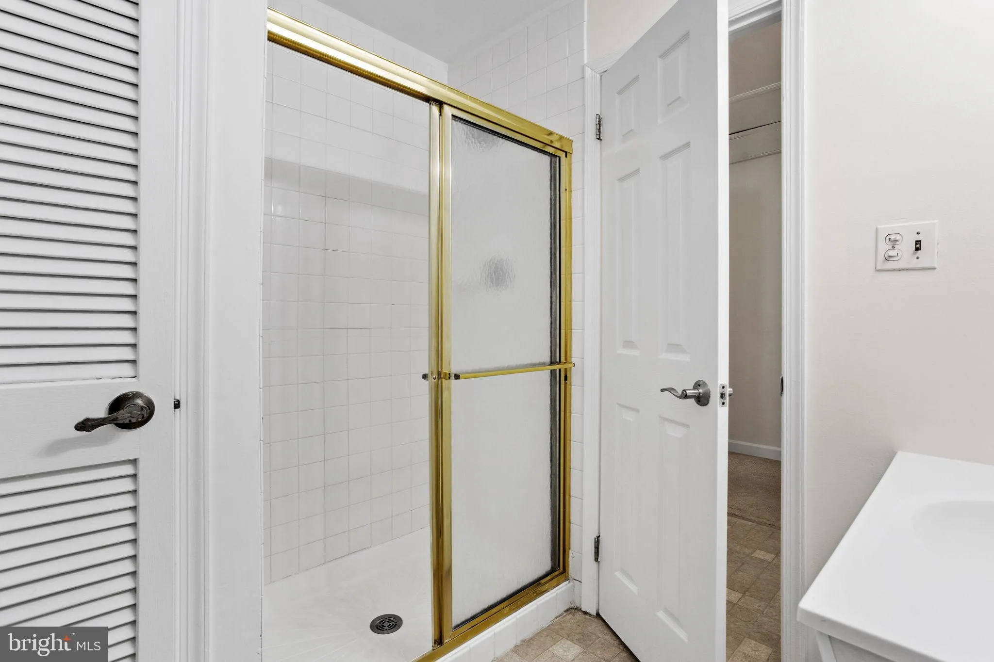 Marlton, New Jersey 08053, United States, 3 Bedrooms Bedrooms, ,3 BathroomsBathrooms,Residential,Pending,121322