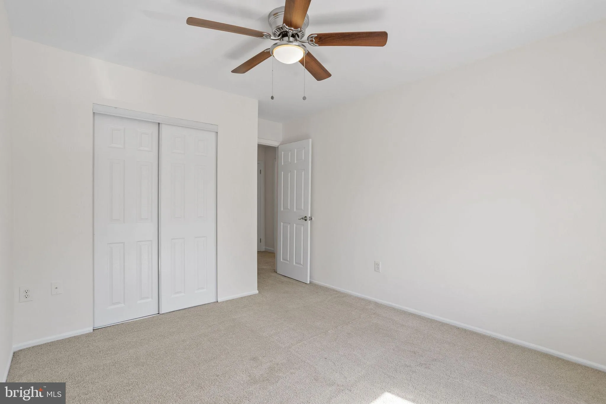 Marlton, New Jersey 08053, United States, 3 Bedrooms Bedrooms, ,3 BathroomsBathrooms,Residential,Pending,121322