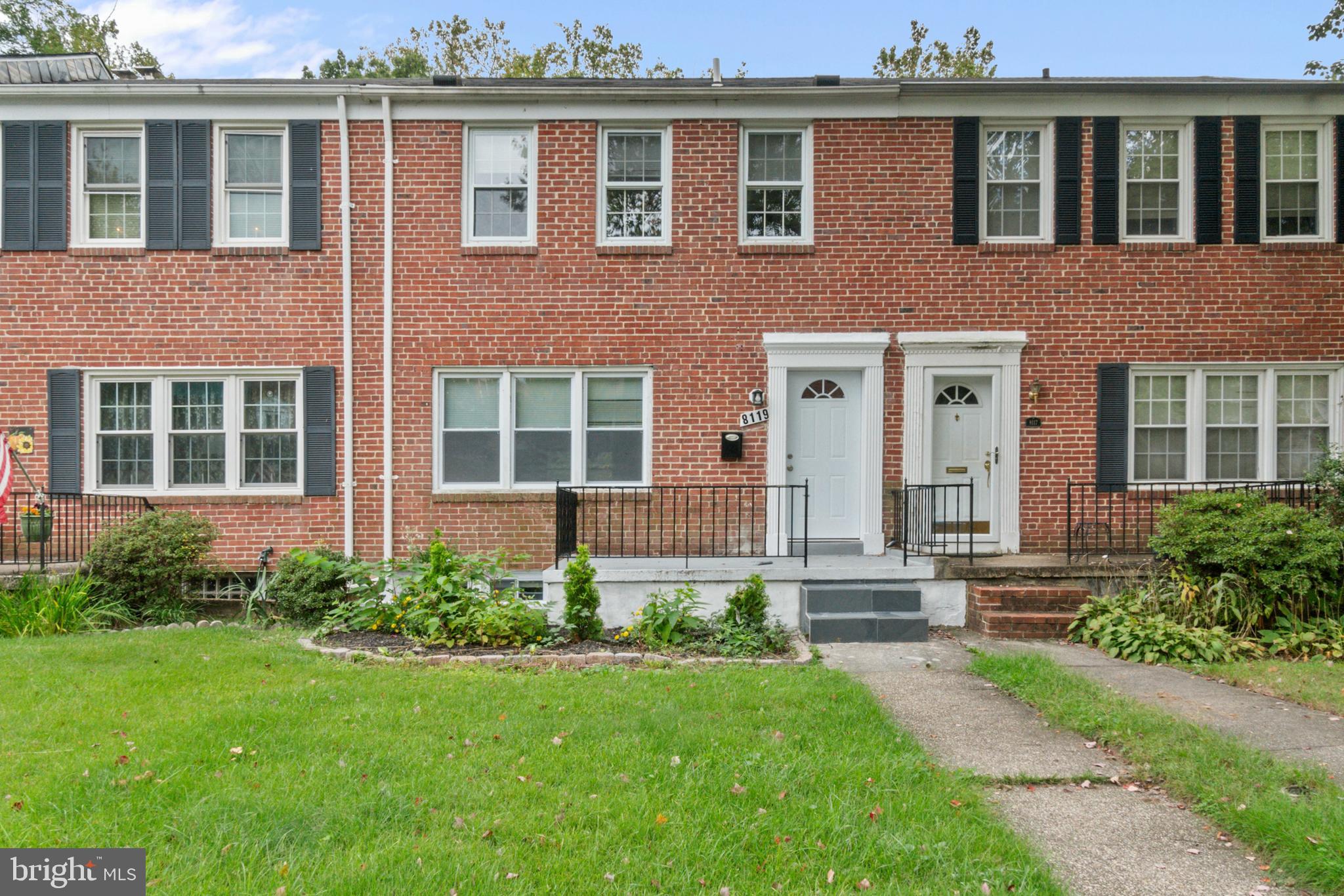 8119 CLYDE BANK ROAD