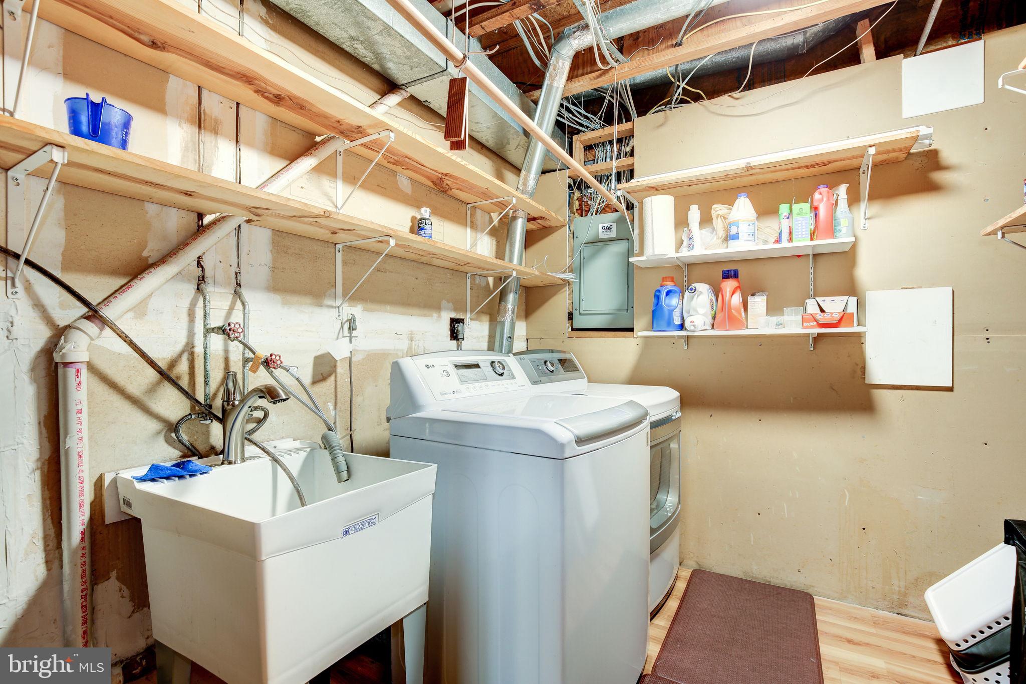 FLINT LEDGE ESTATES - Residential