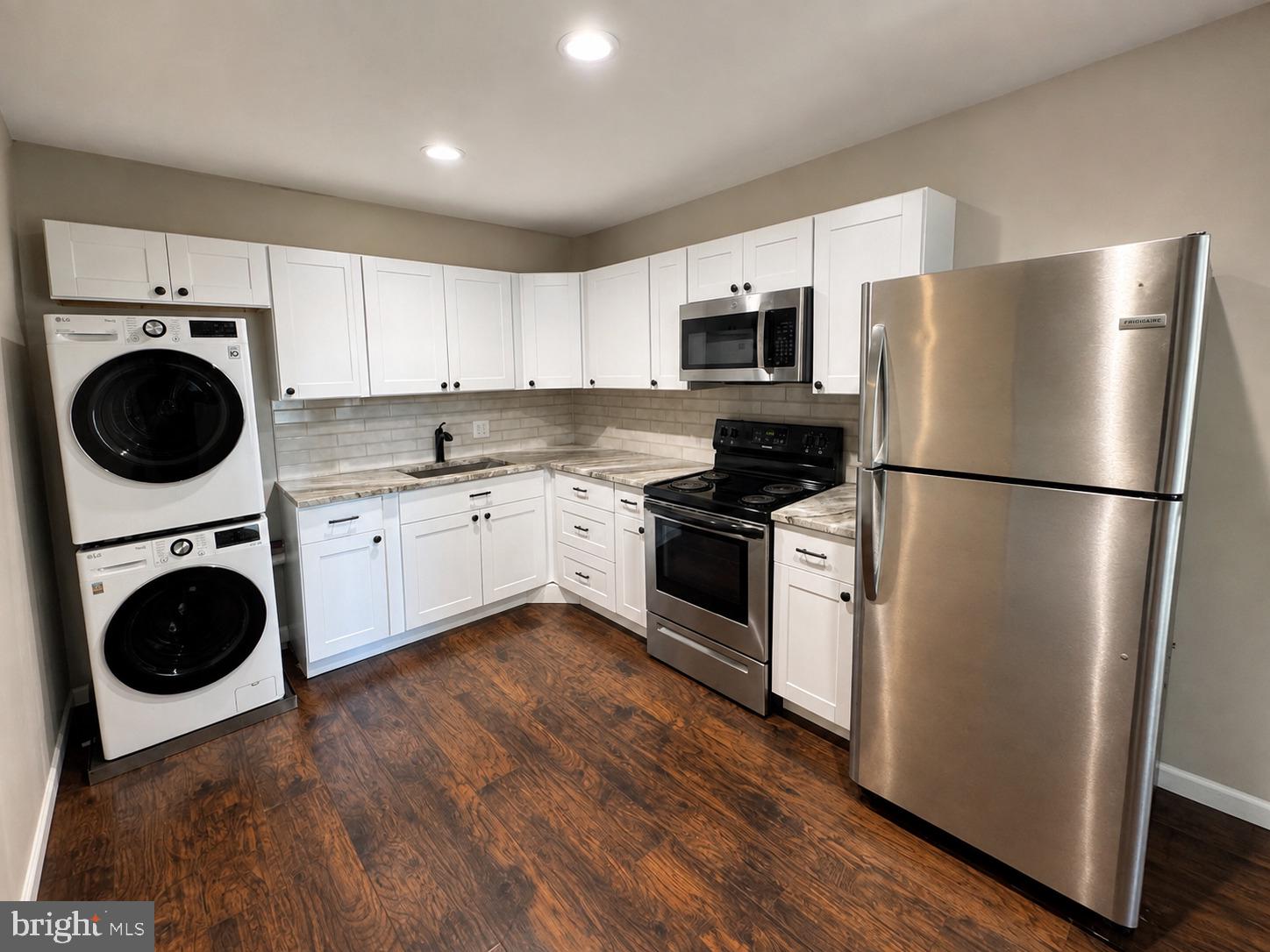 1230 LIBERTE COURT