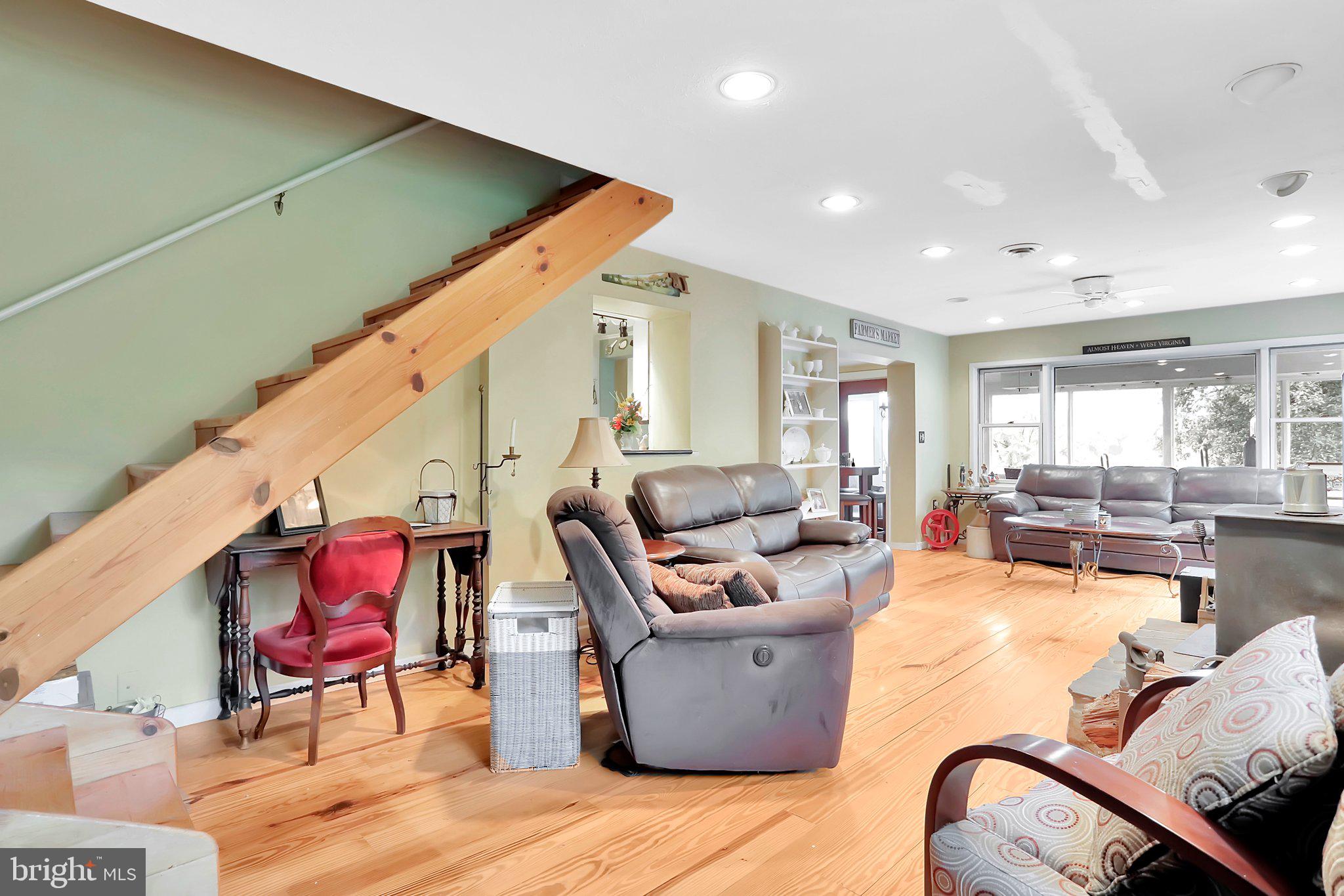 NONE UNRESTRICTED - Residential