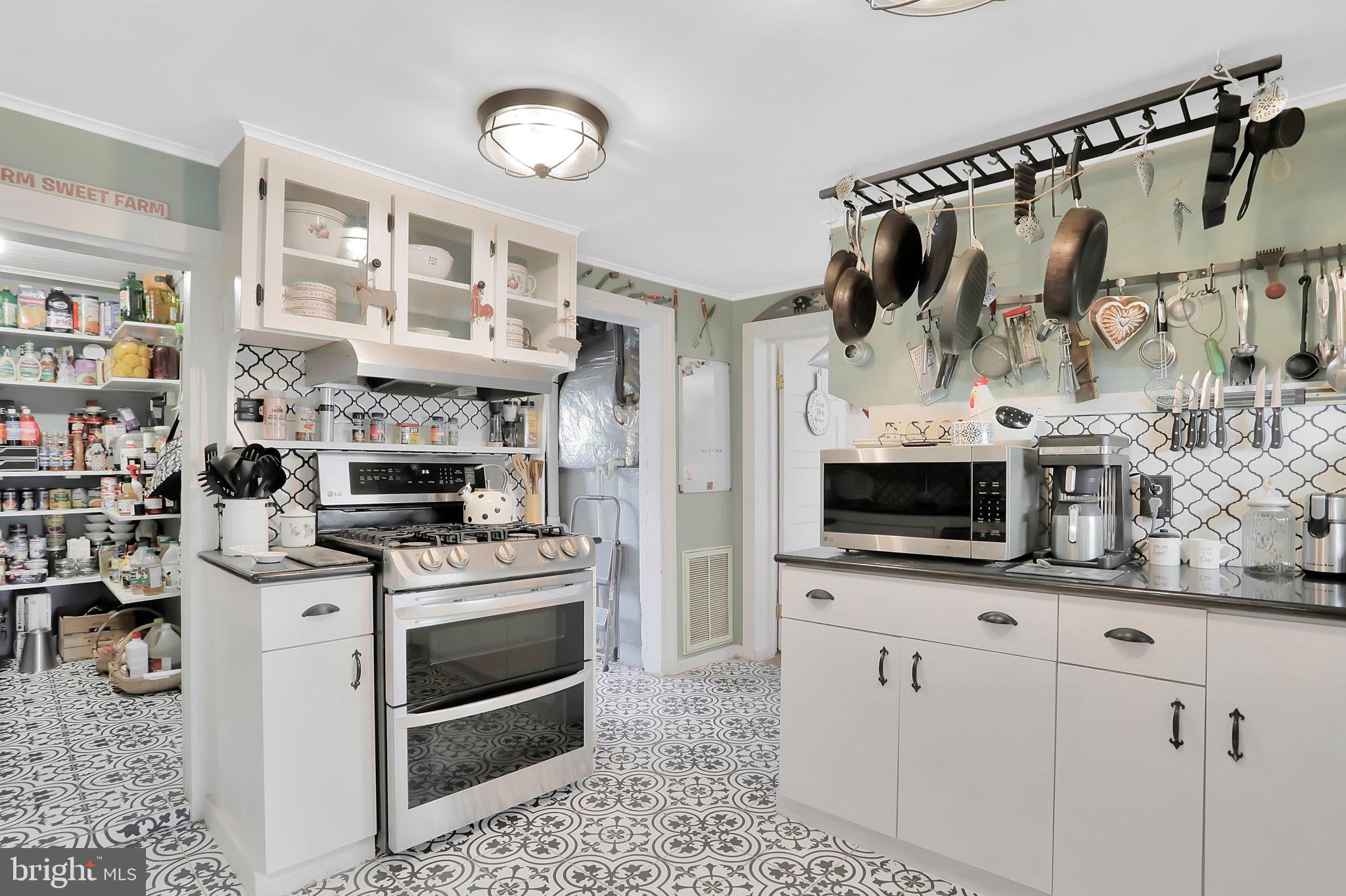 NONE UNRESTRICTED - Residential